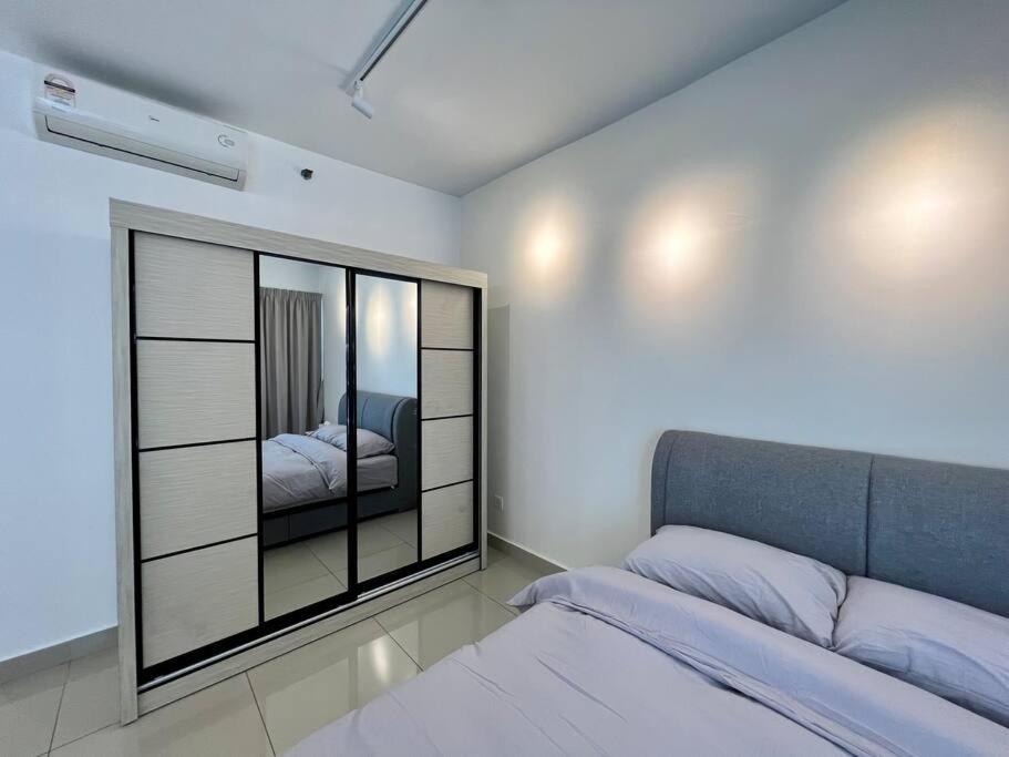 Muji Modern Suite at Trefoil Setia Alam