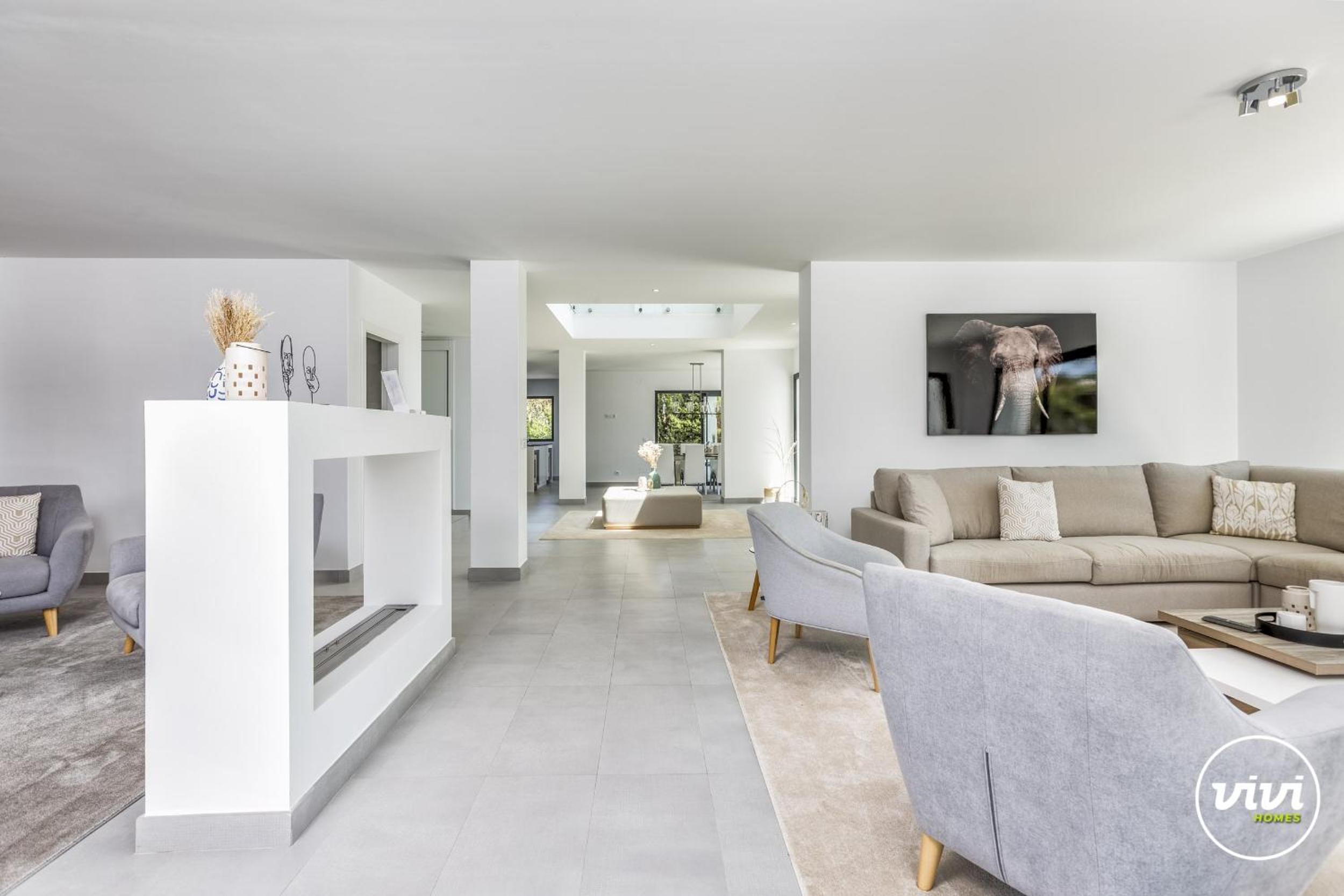 ViVi Homes -Villa Ruby Pool, Garden, Golf & Beach