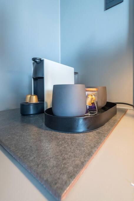Gorgeous Studio Apartment view 5