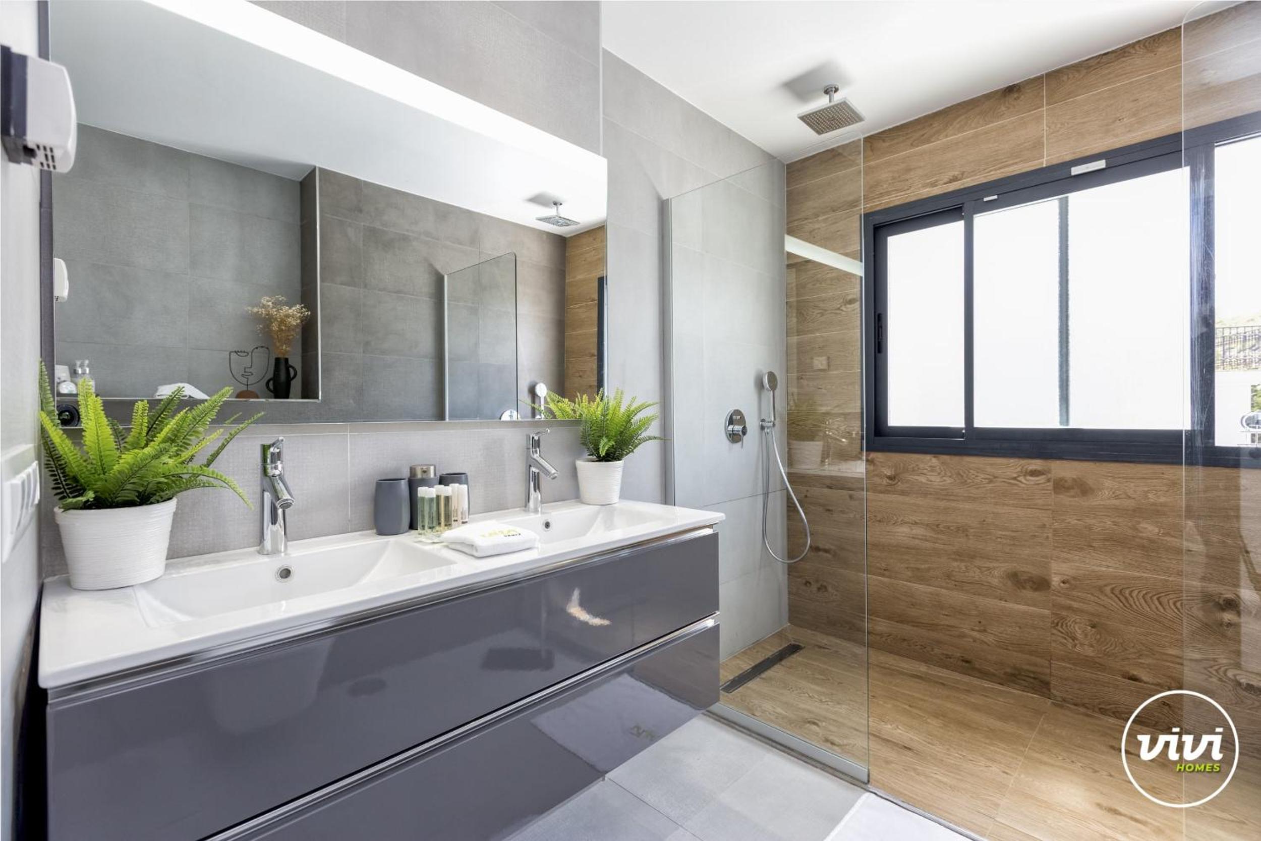 ViVi Homes -Villa Ruby Pool, Garden, Golf & Beach