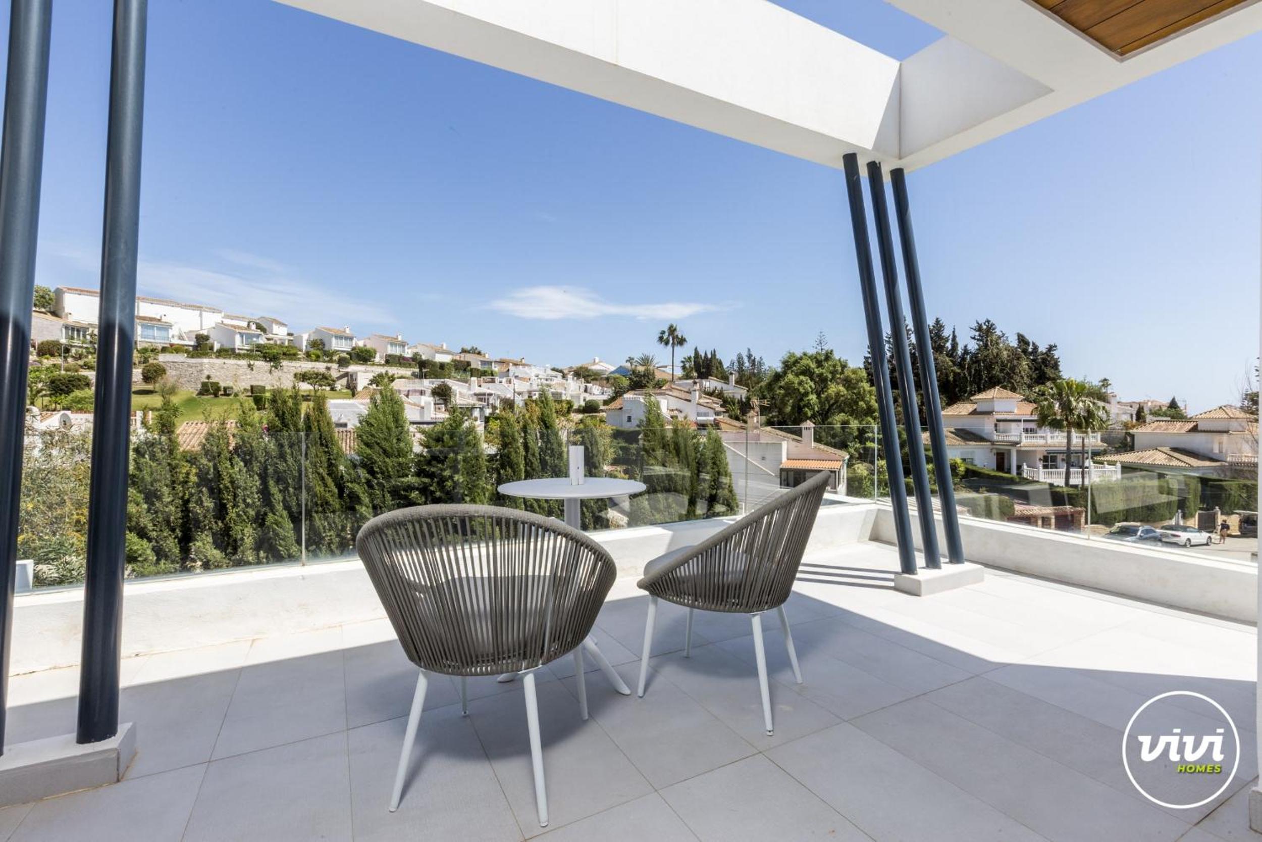 ViVi Homes -Villa Ruby Pool, Garden, Golf & Beach