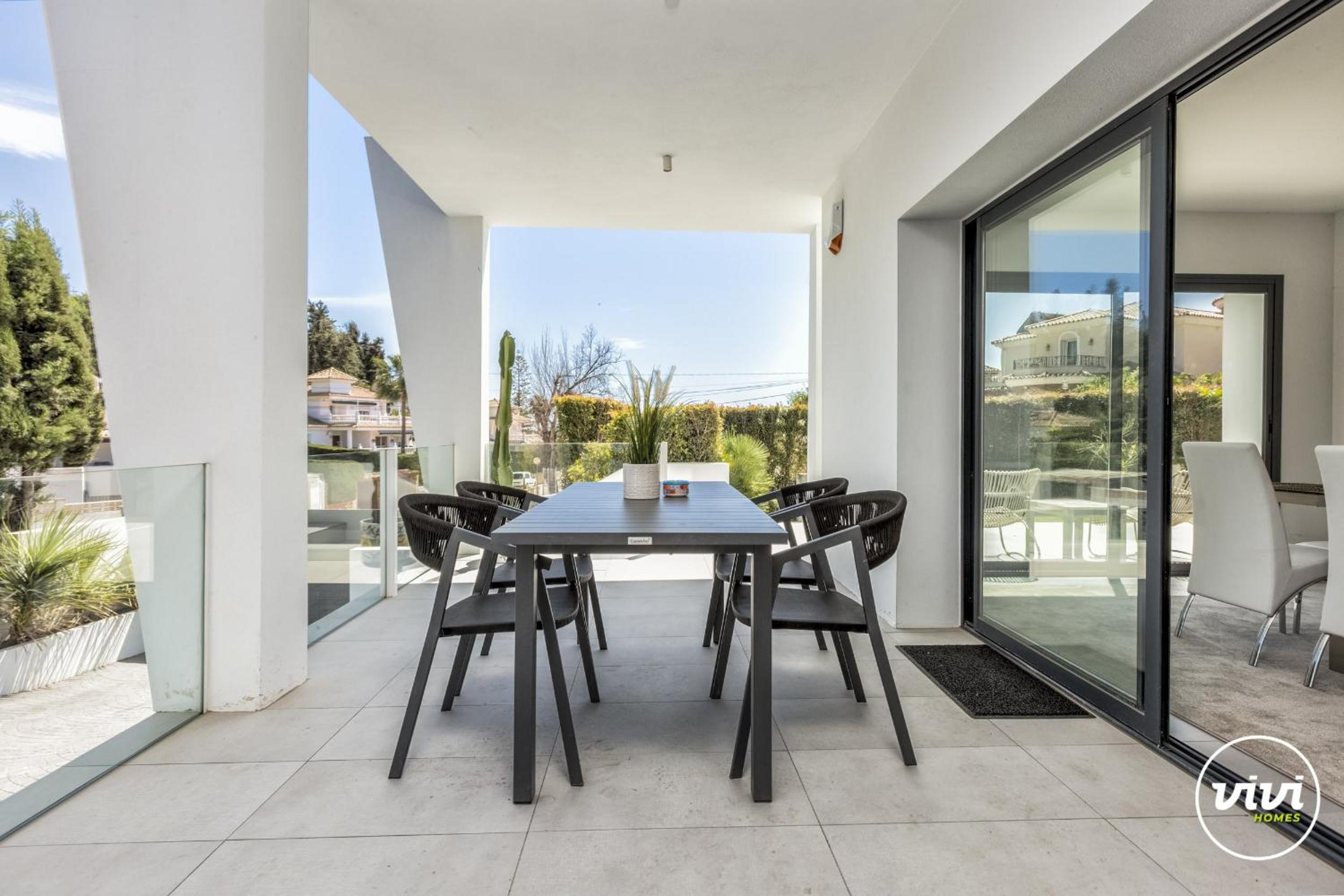 ViVi Homes -Villa Ruby Pool, Garden, Golf & Beach