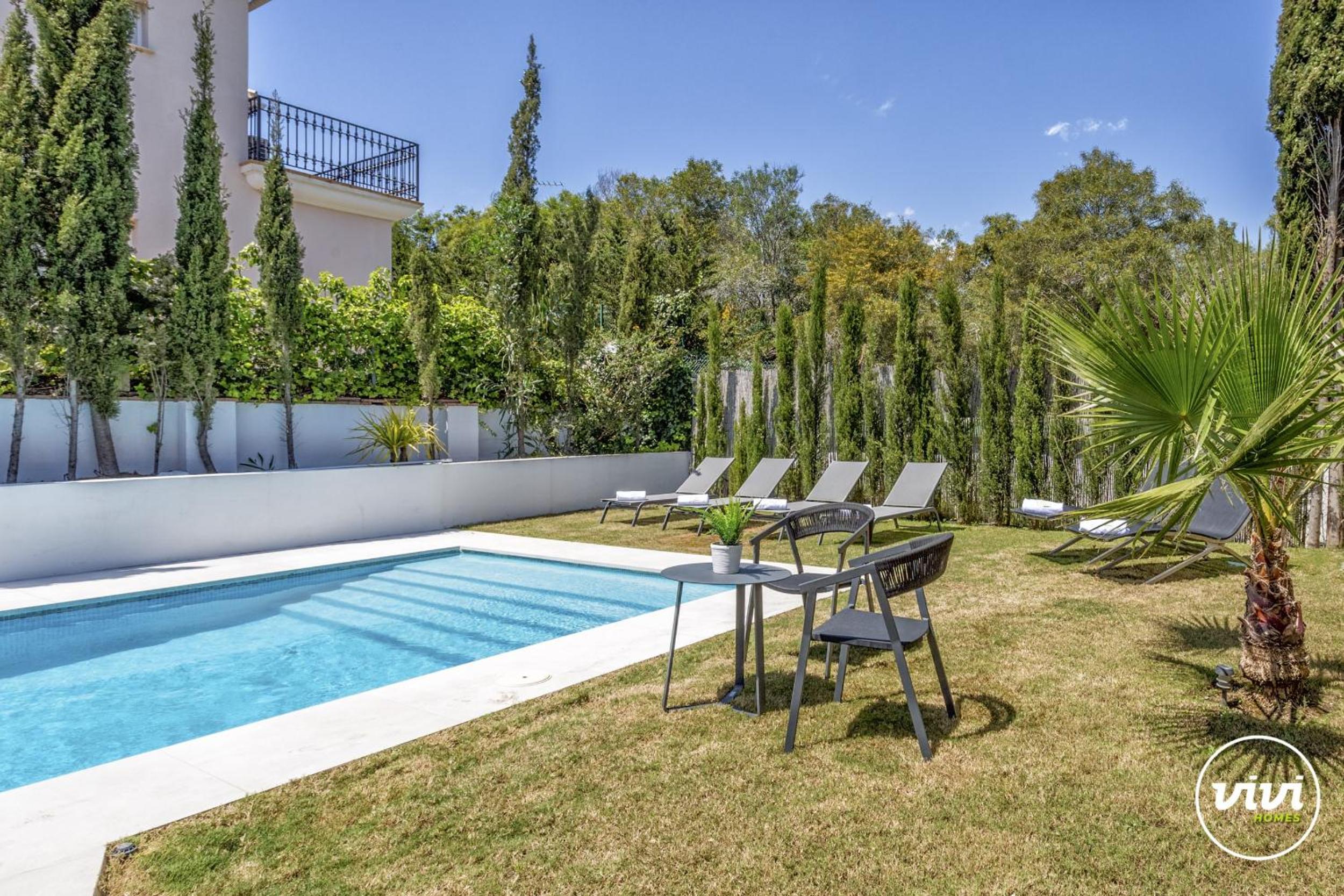 ViVi Homes -Villa Ruby Pool, Garden, Golf & Beach