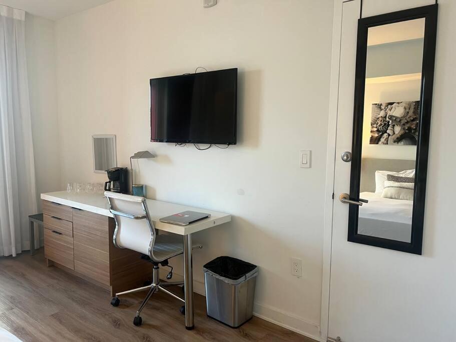 Your BeachWalk Retreat, Spacious Studio, Family-Friendly view 5