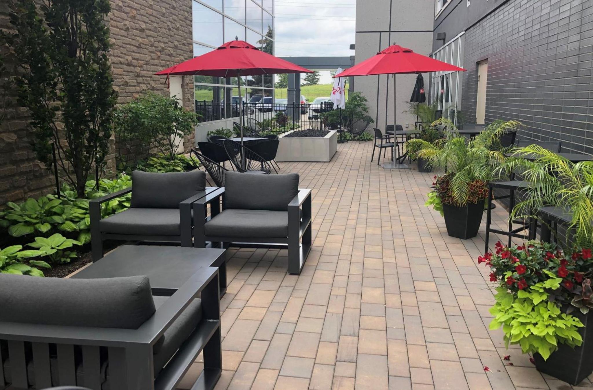 Toronto Vacations - Courtyard by Marriott Burlington-Oakville - Property Image 2