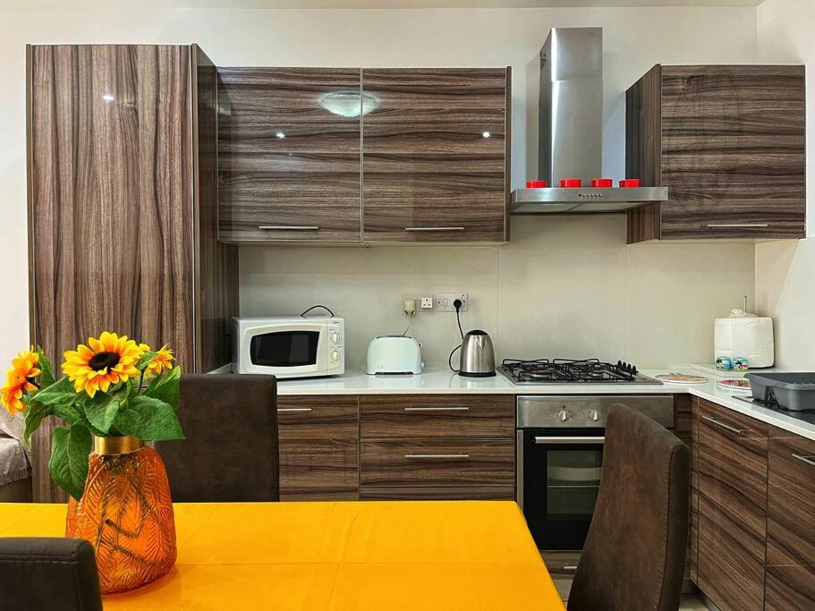 Charming Two Bedroom Apartment