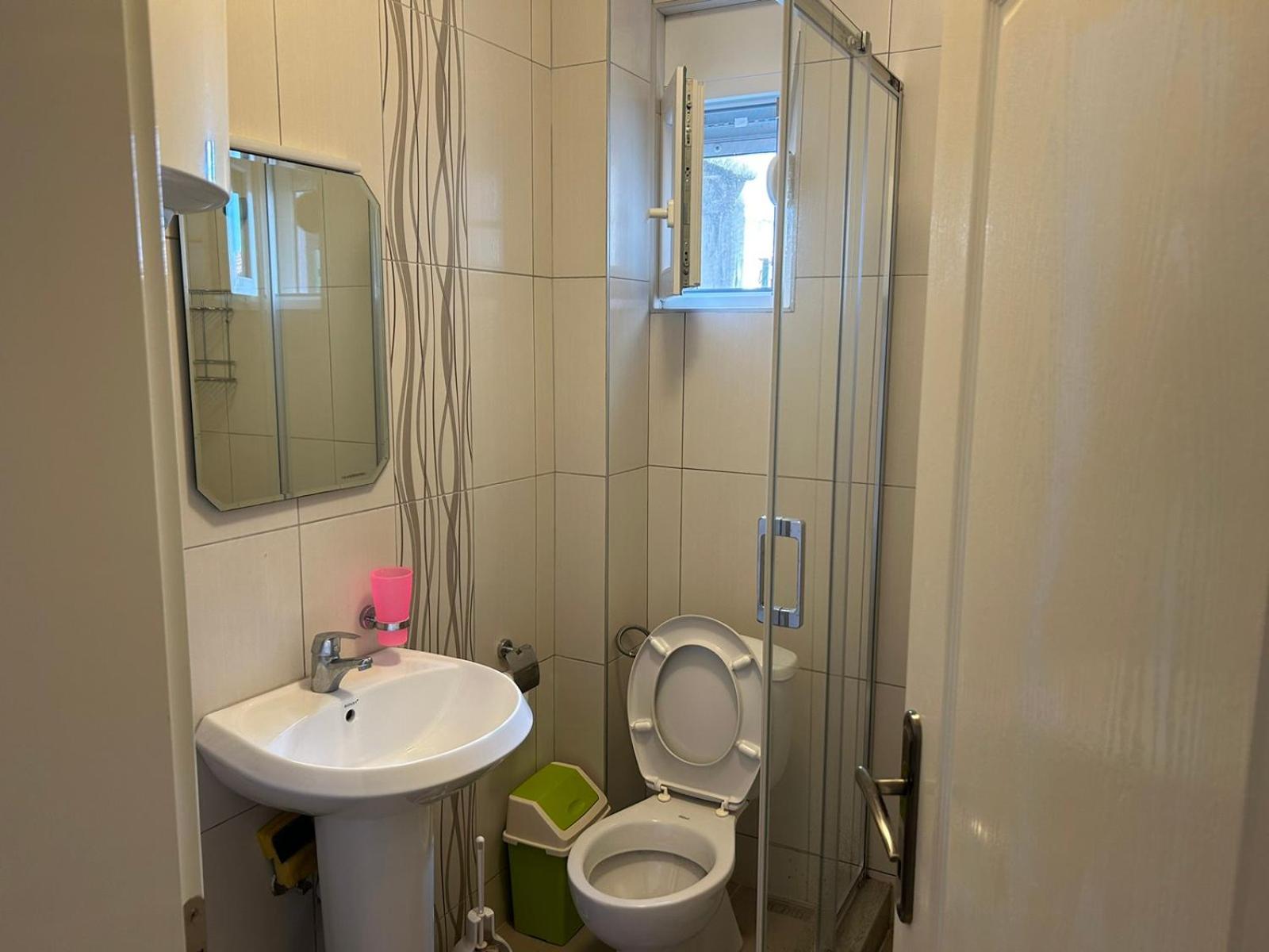 TEODORA DARIJA LUCIJA APARTMANI Sutomore