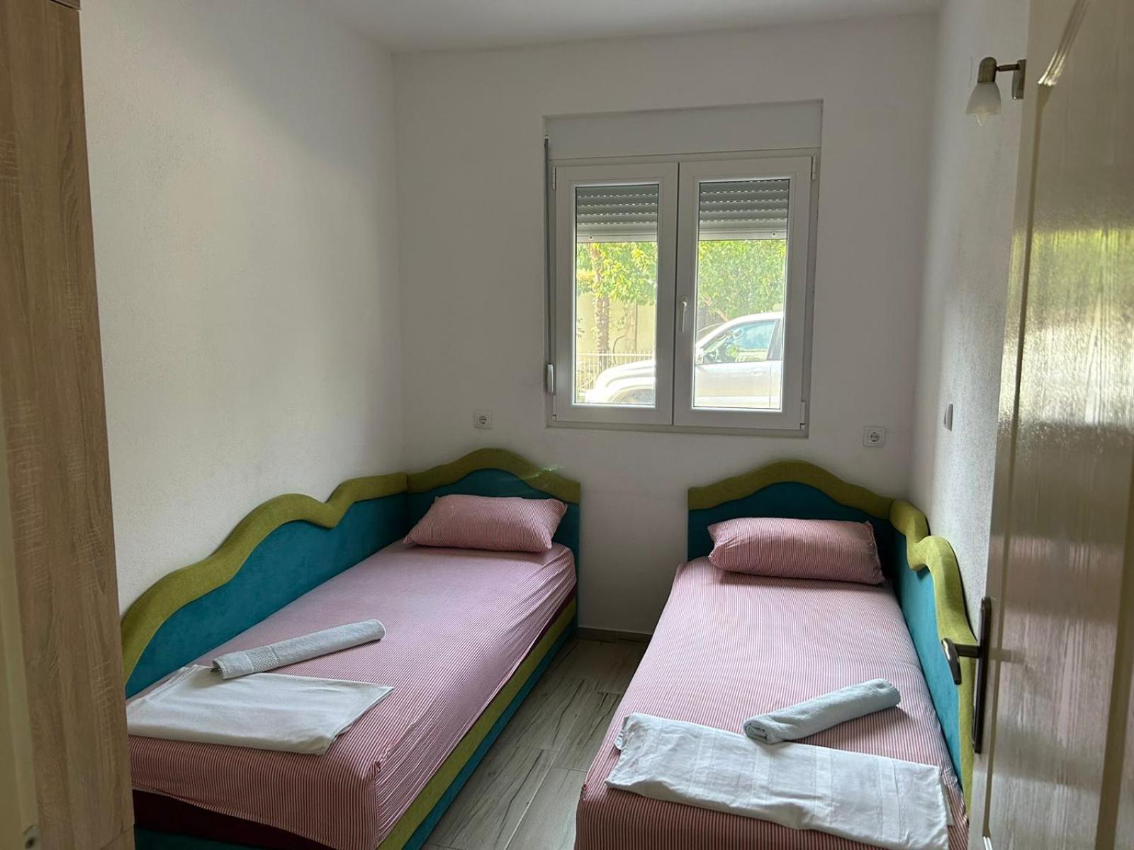 TEODORA DARIJA LUCIJA APARTMANI Sutomore