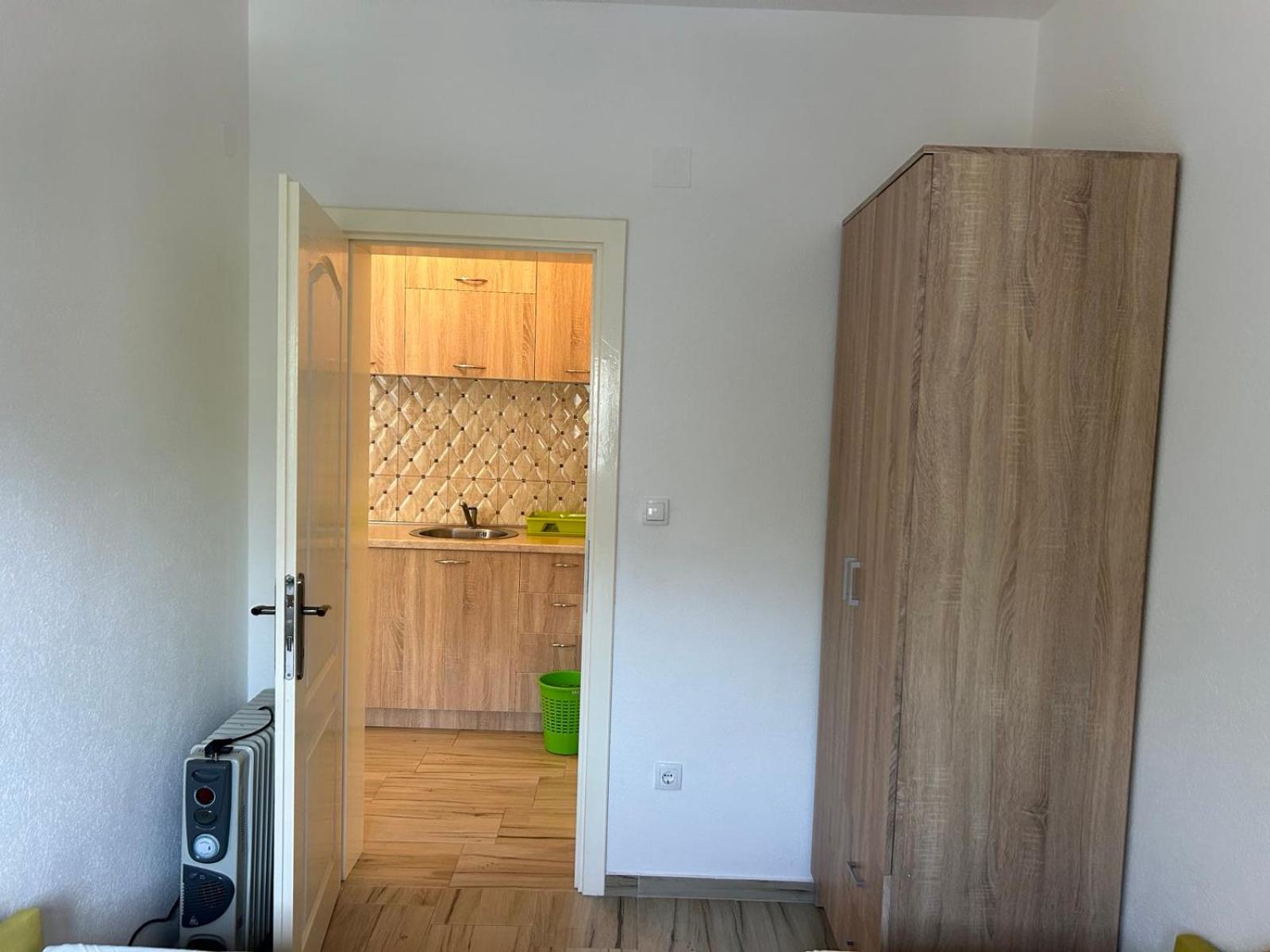 TEODORA DARIJA LUCIJA APARTMANI Sutomore