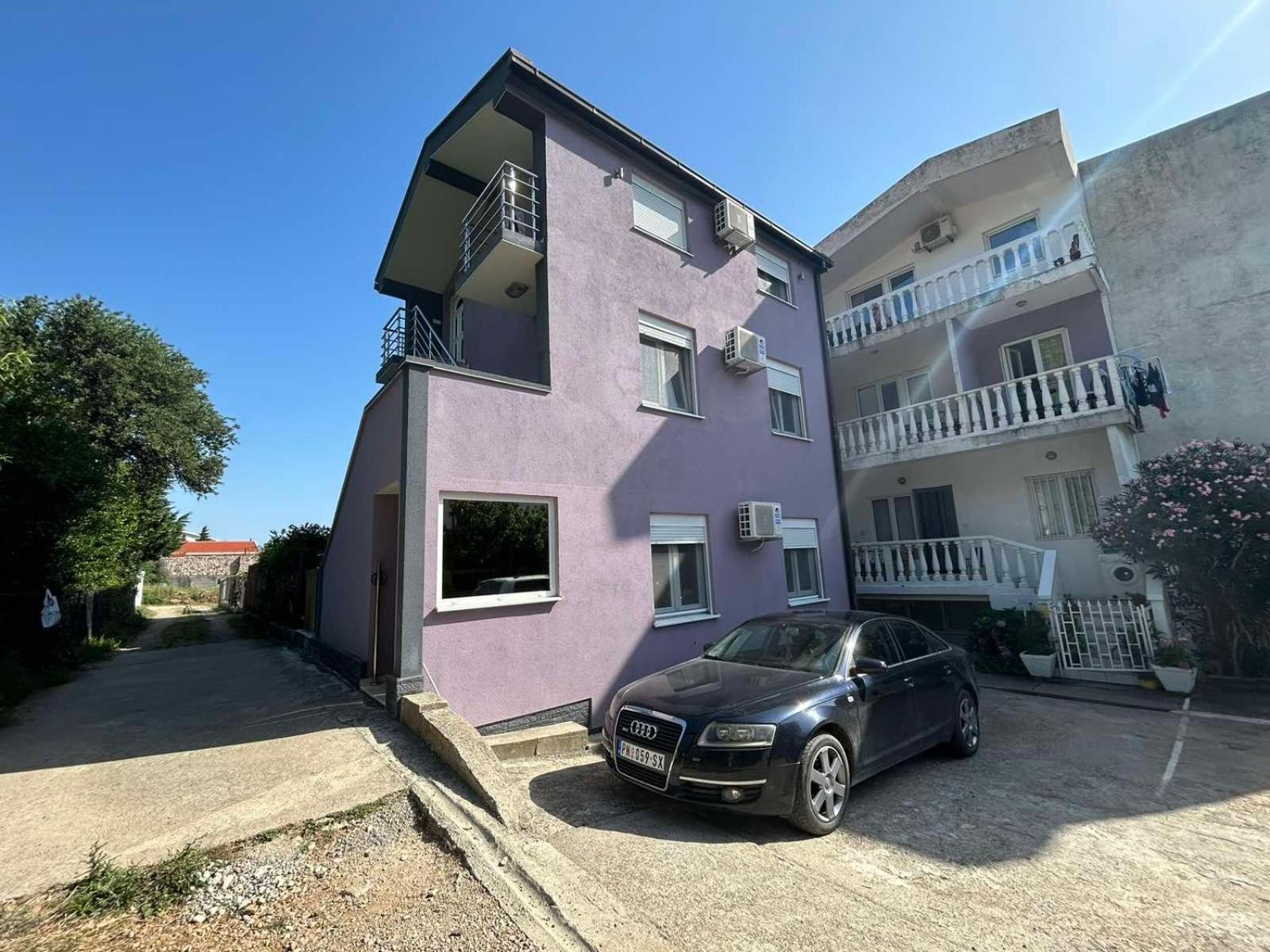 TEODORA DARIJA LUCIJA APARTMANI Sutomore