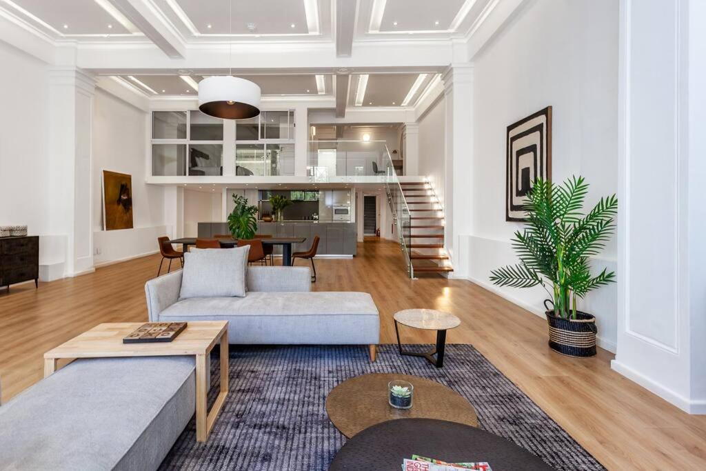 Ultra Luxury 3 Bedroom Address on Adderley view 4
