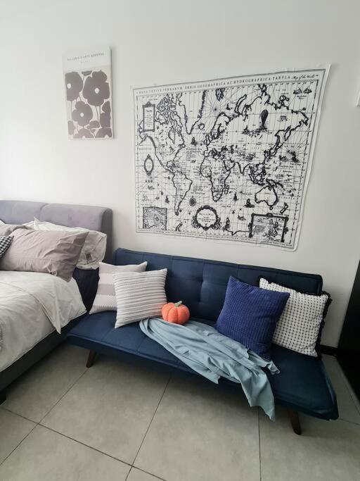 Contemporary 2R2B Studio 10 minutes from KLCC