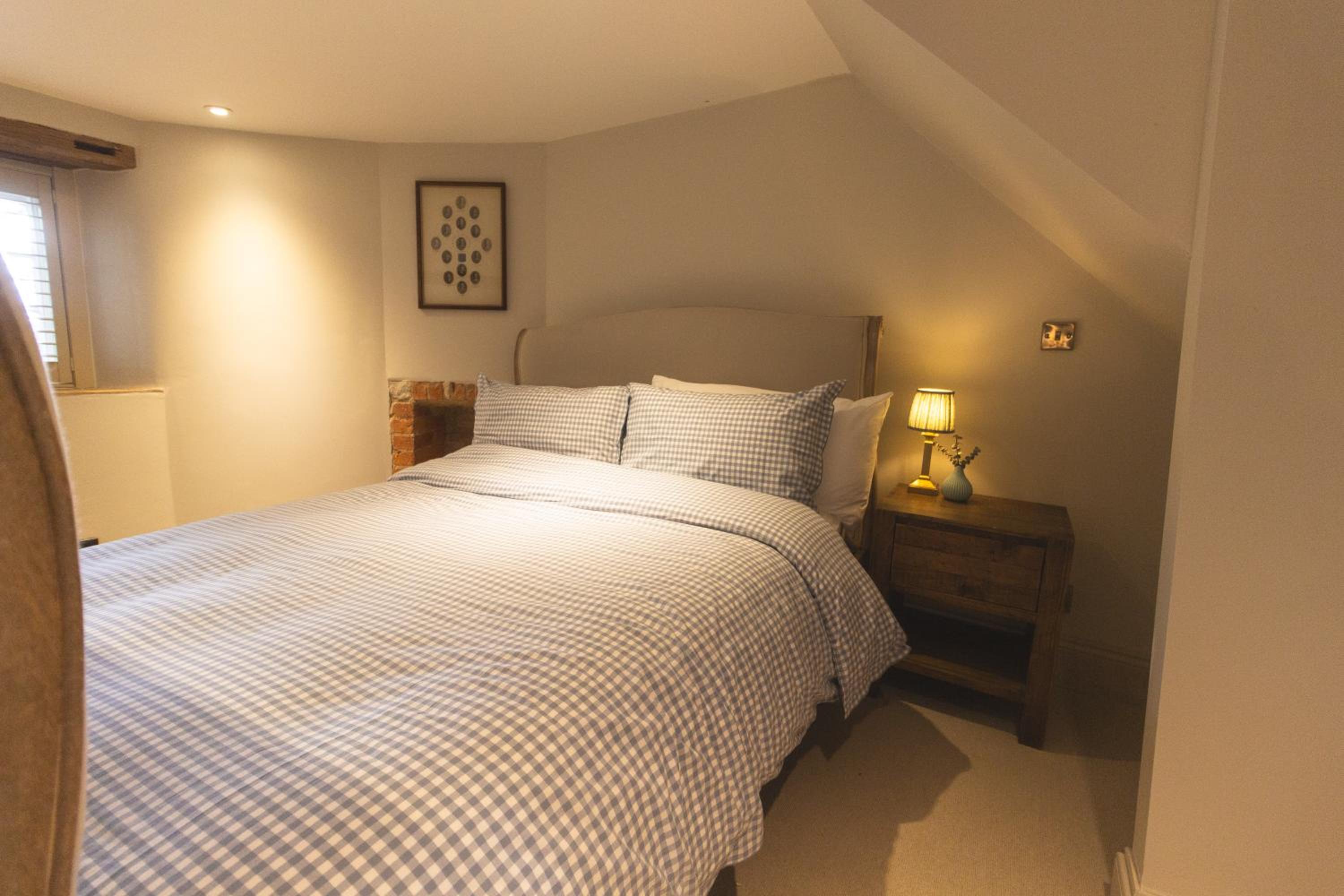 Cotswold Cottage- Central Witney view 4