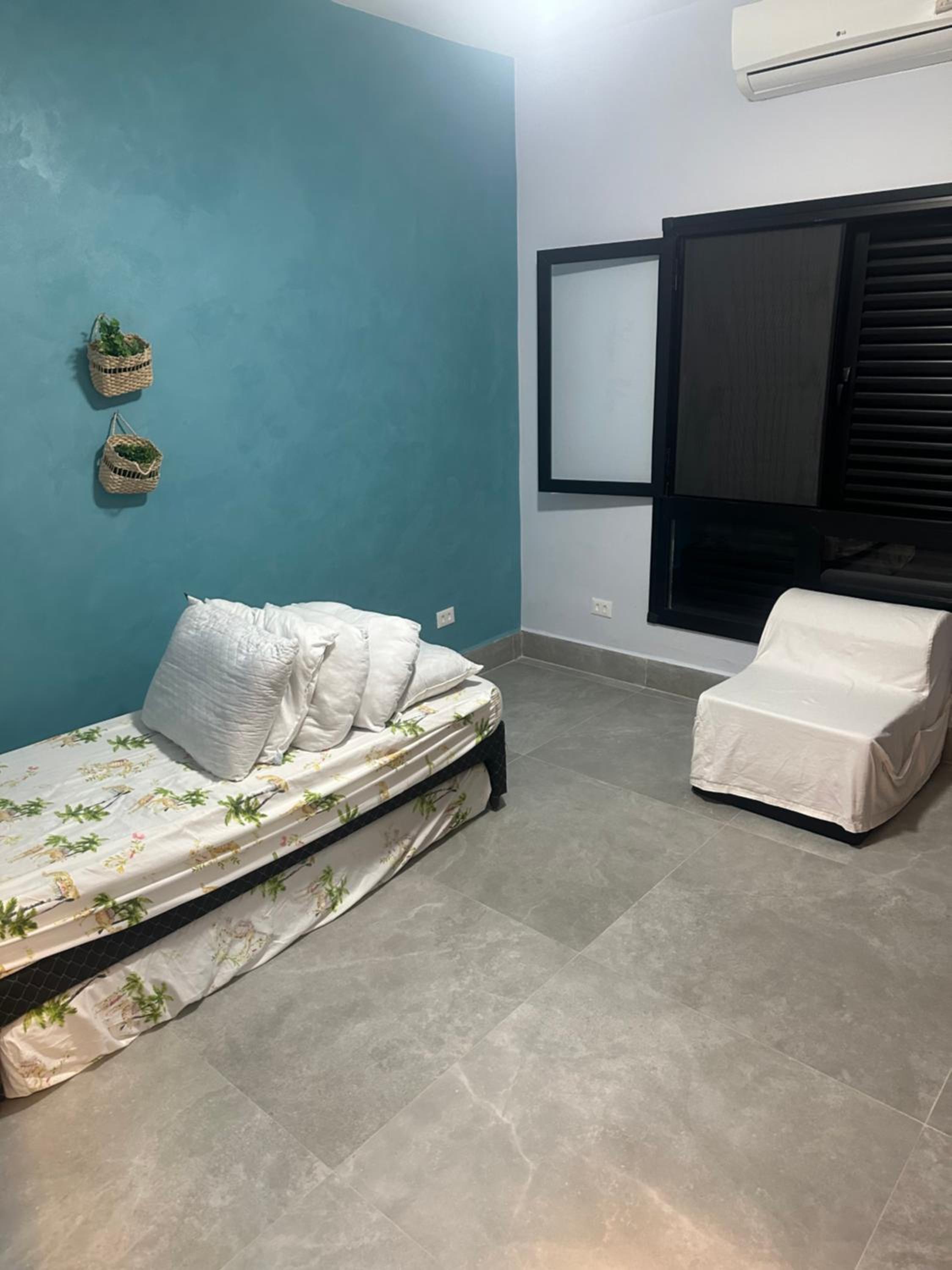 Casa térrea com acessibilidade em Juquehy com piscina climatizada e hidromassagem