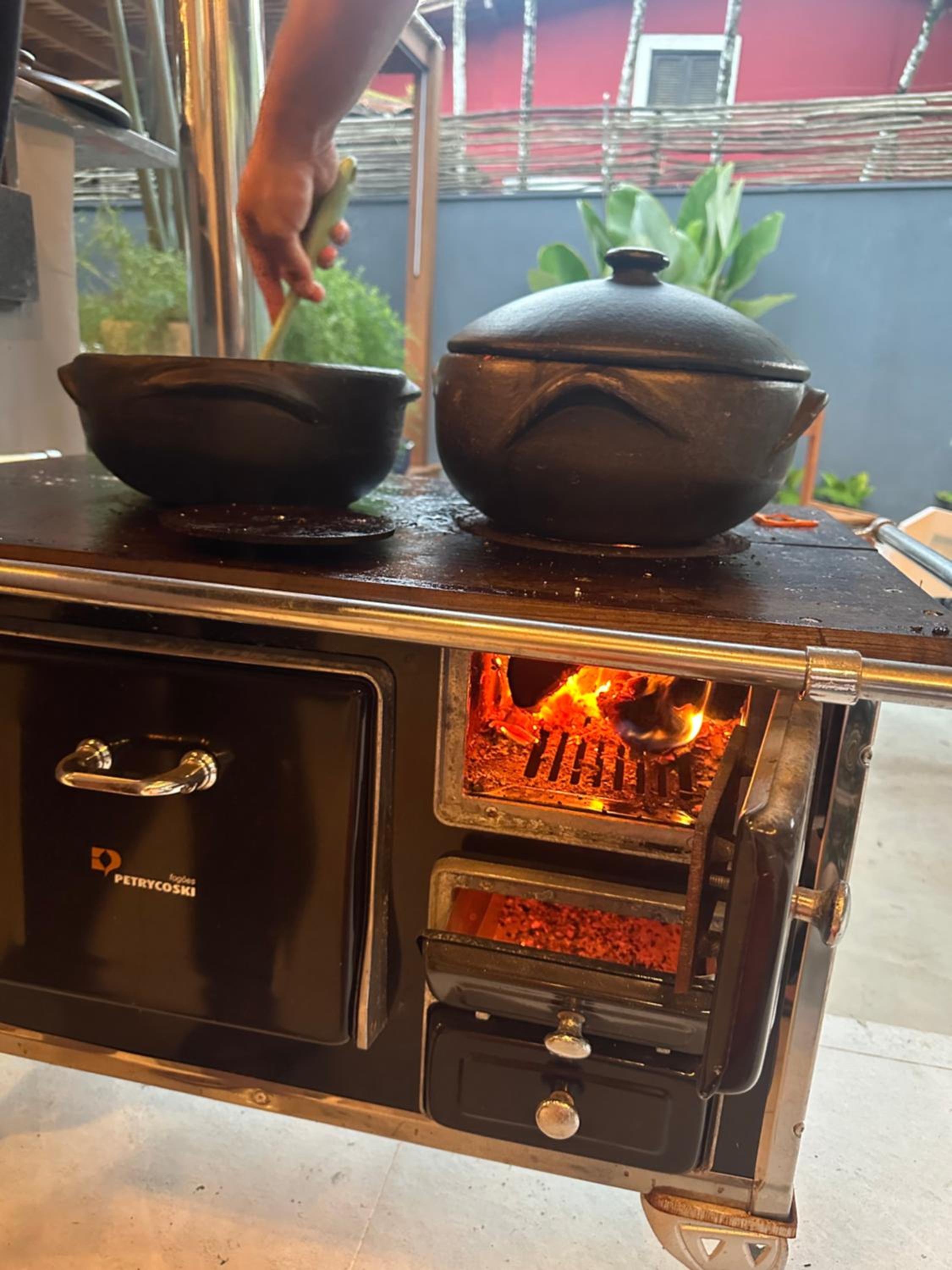 Casa térrea com acessibilidade em Juquehy com piscina climatizada e hidromassagem