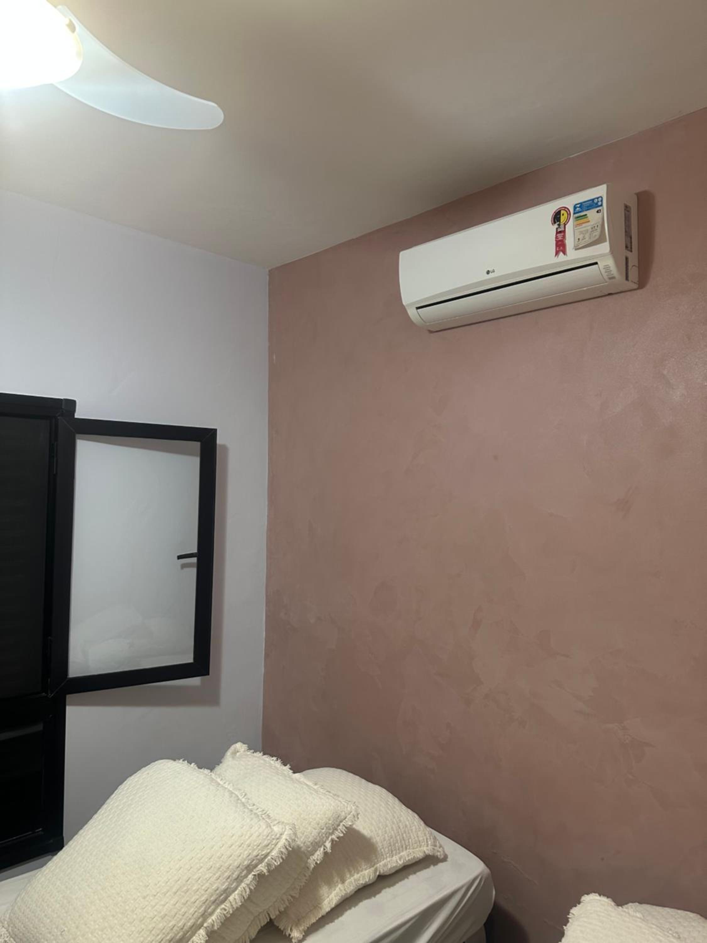 Casa térrea com acessibilidade em Juquehy com piscina climatizada e hidromassagem