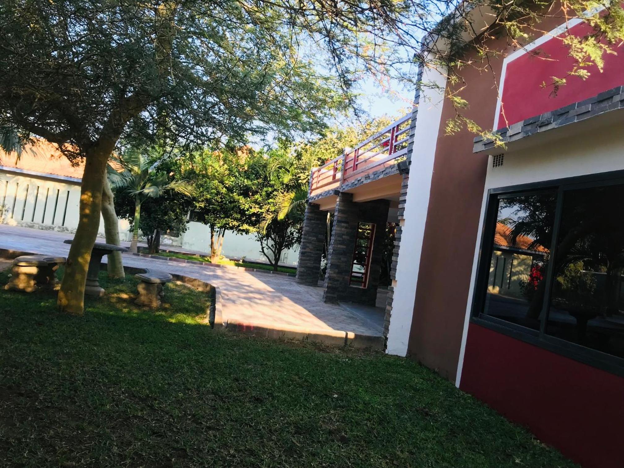 Batoka Apartments