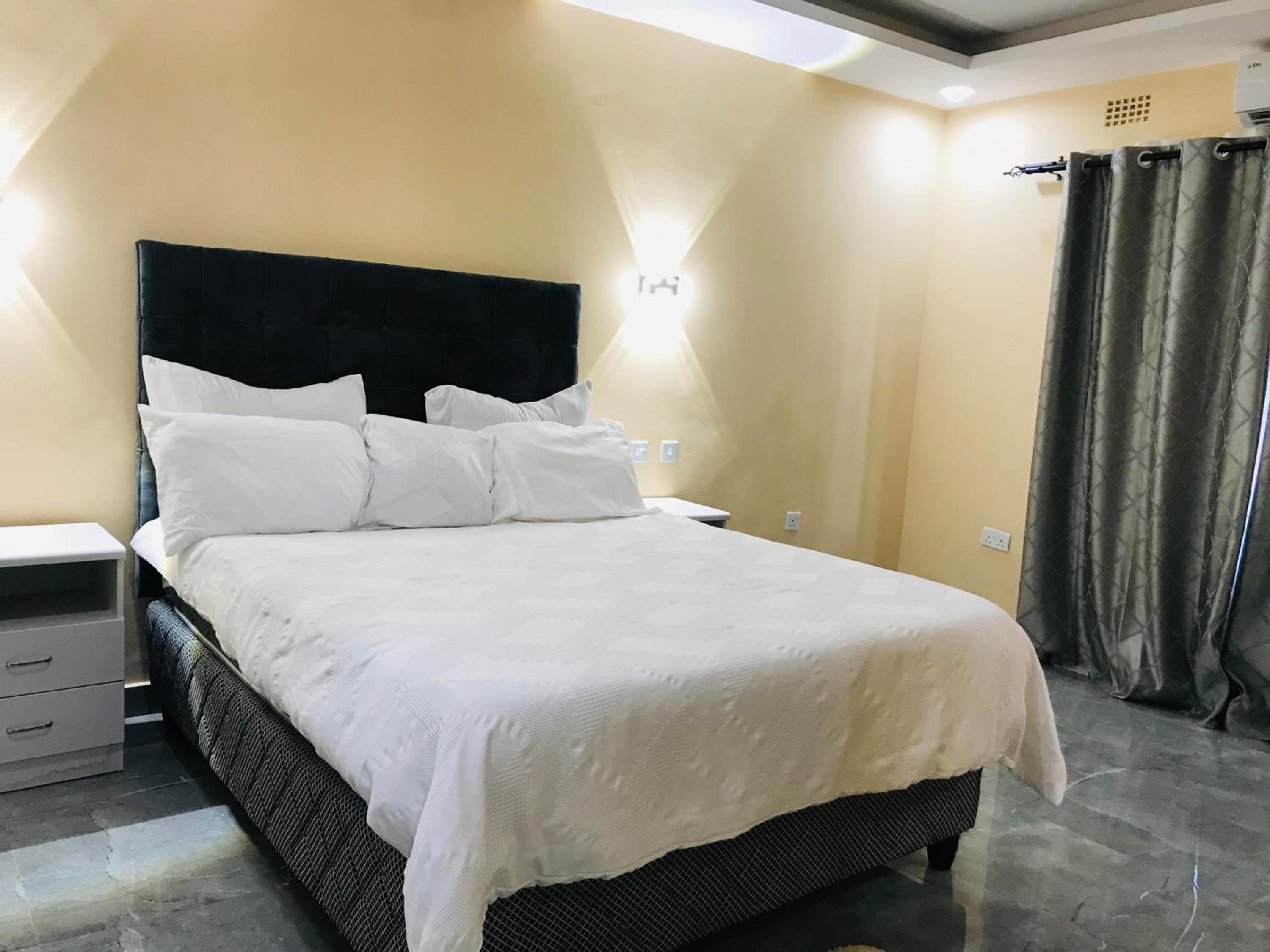 Batoka Apartments