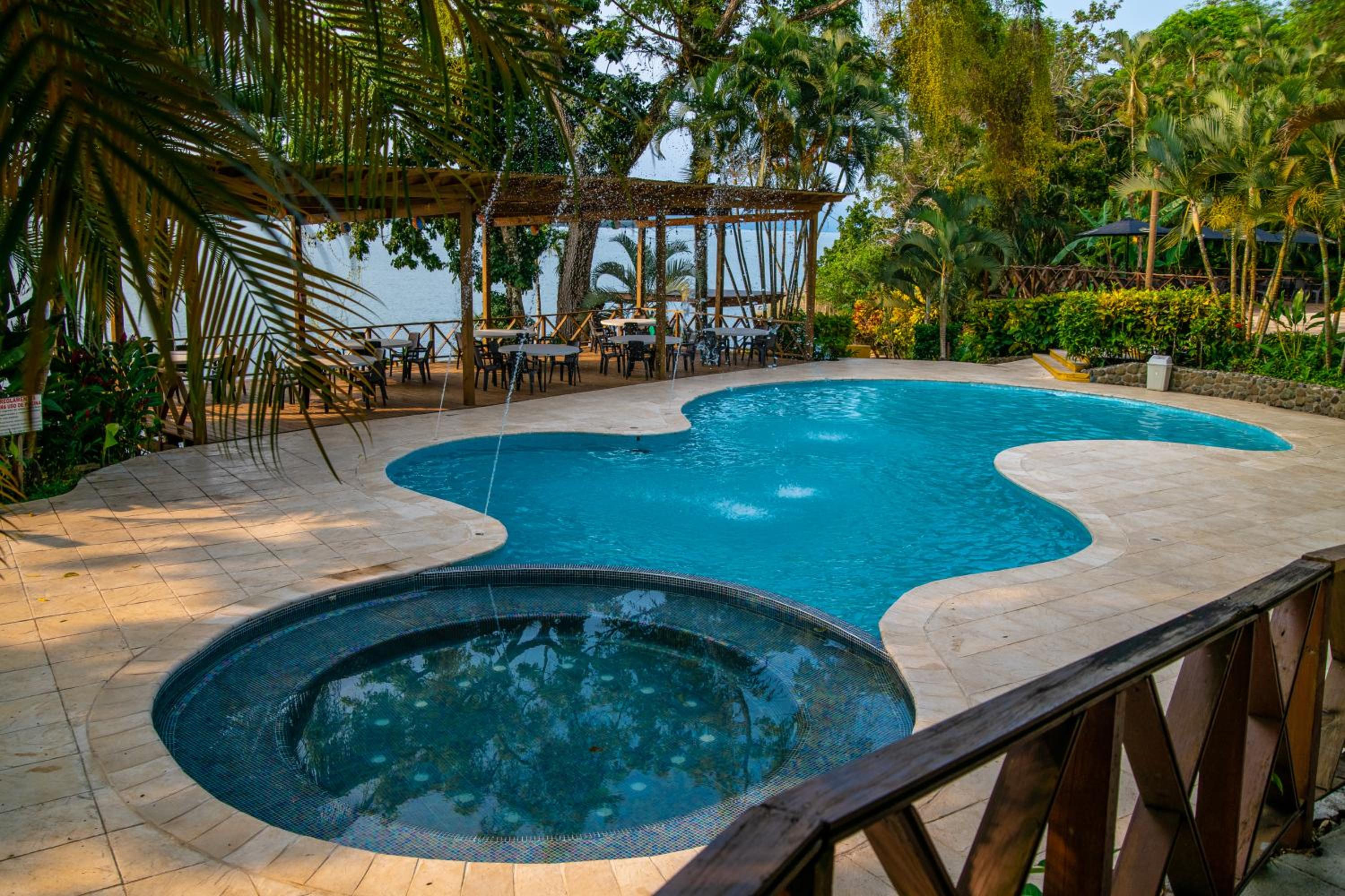Banana Palms Hotel - Property Image 9