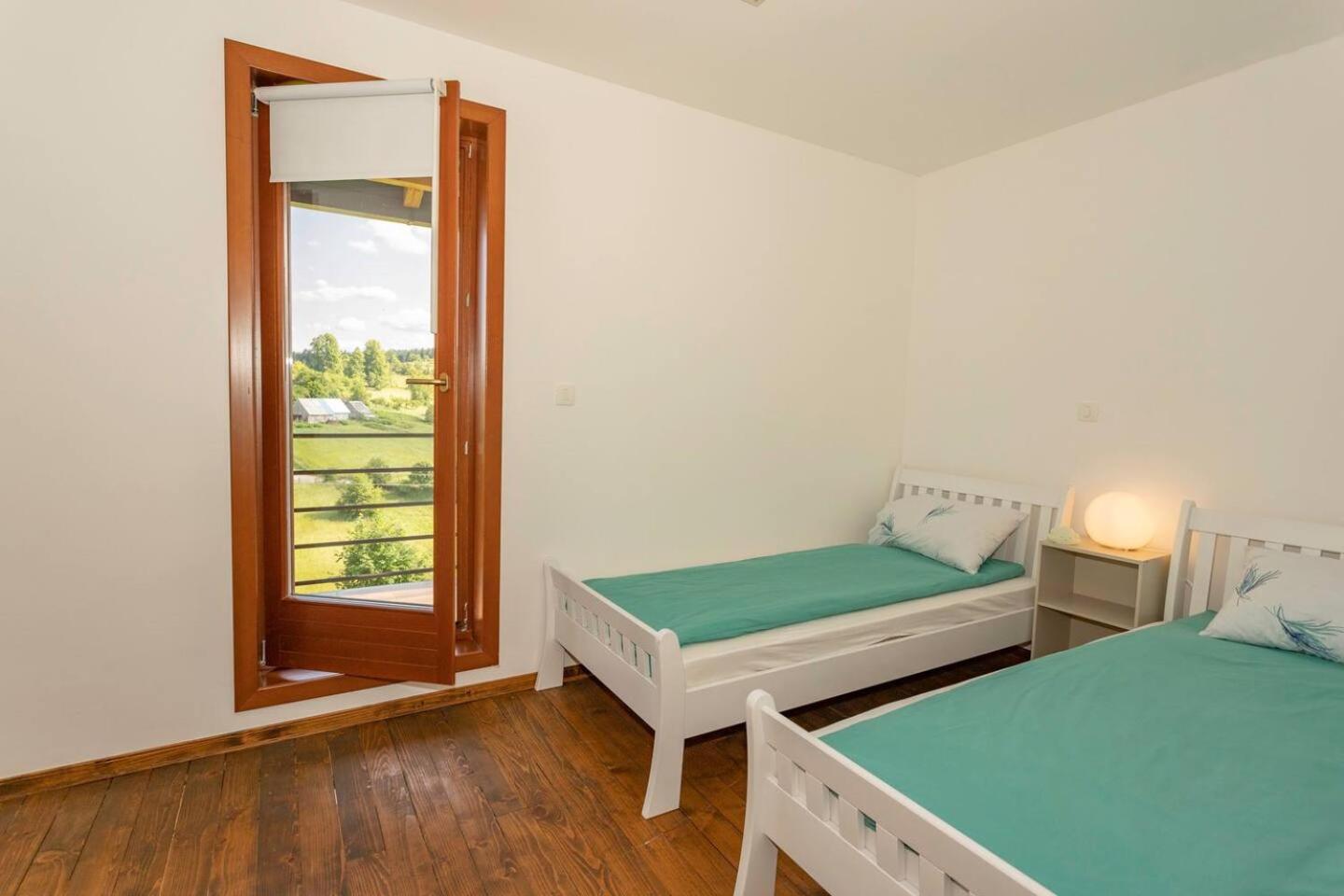 Forest Hideaway: Family/group friendly Villa