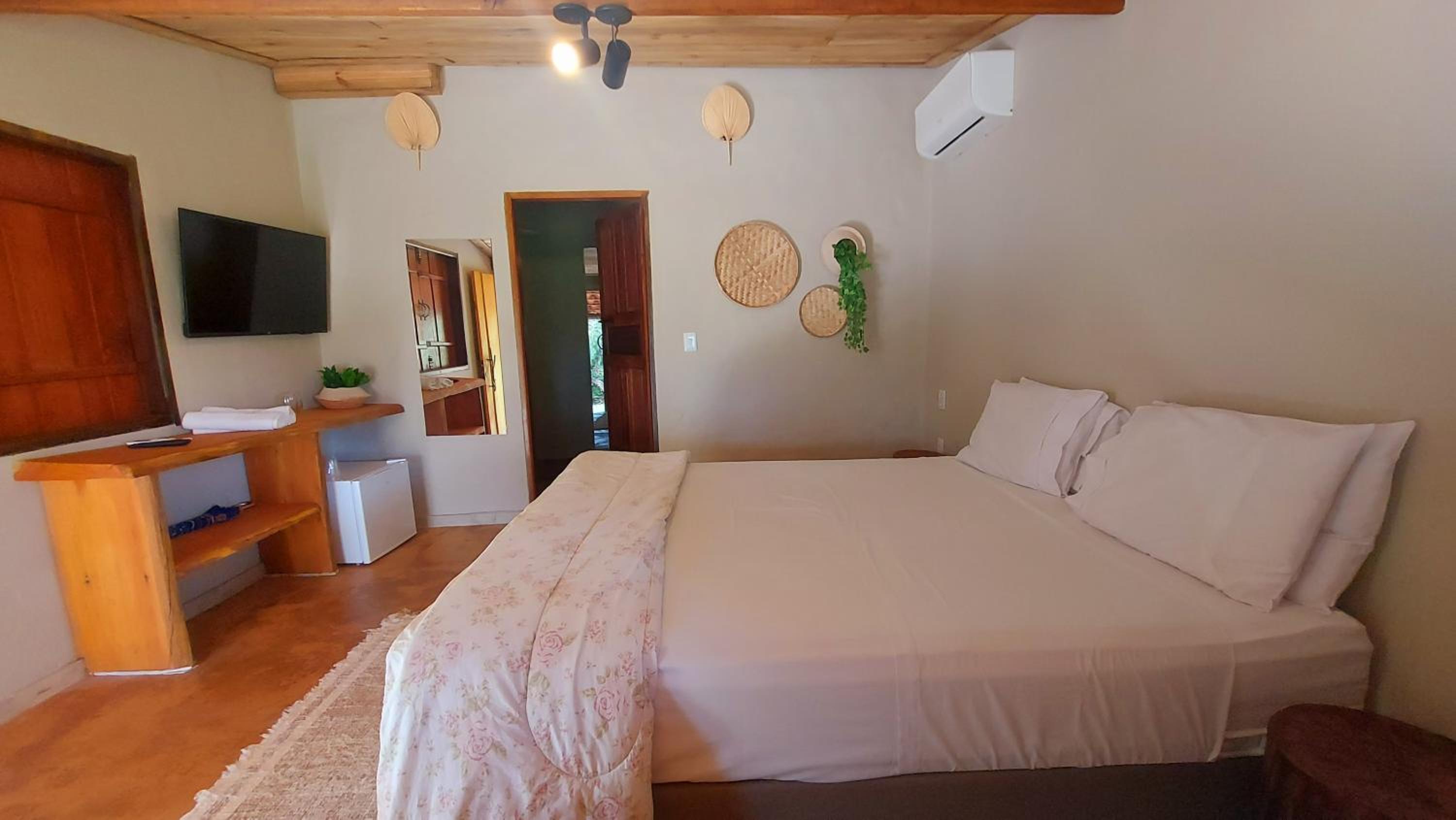 Salto Corumbá Hotel Camping Clube