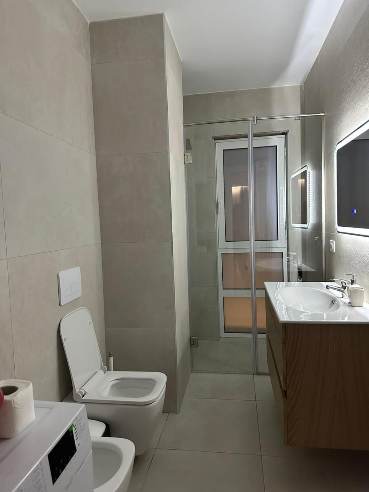 EME APARTMENTS - Kompleksi San Pietro, Gjiri i Lalzit