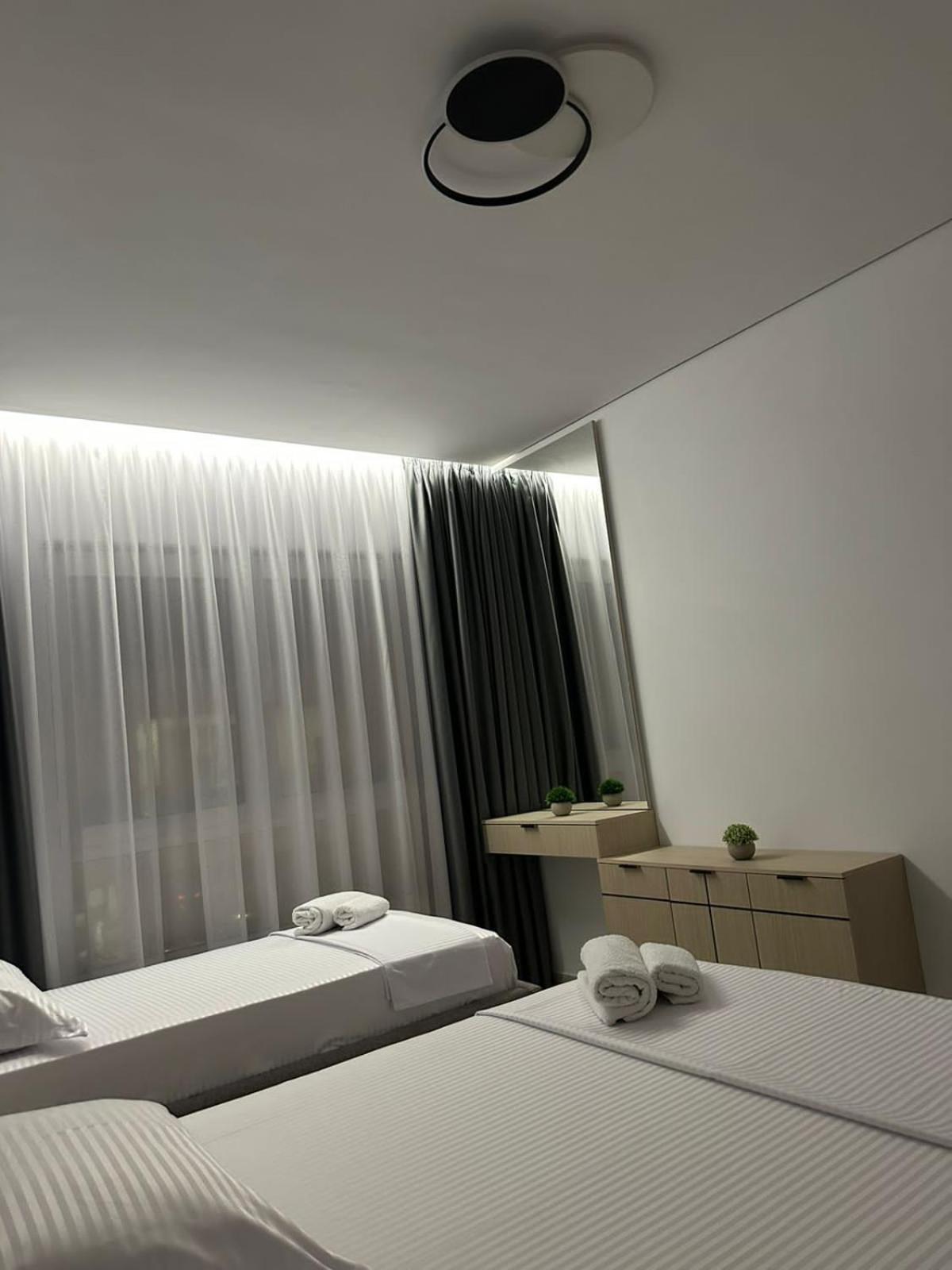 EME APARTMENTS - Kompleksi San Pietro, Gjiri i Lalzit