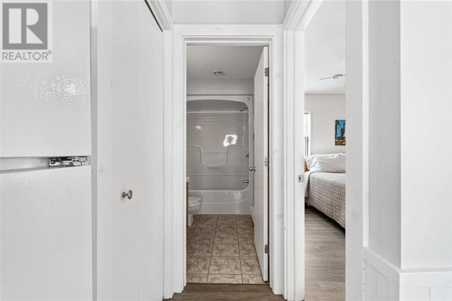 Seabreeze Aboiteau Cottage - beach access