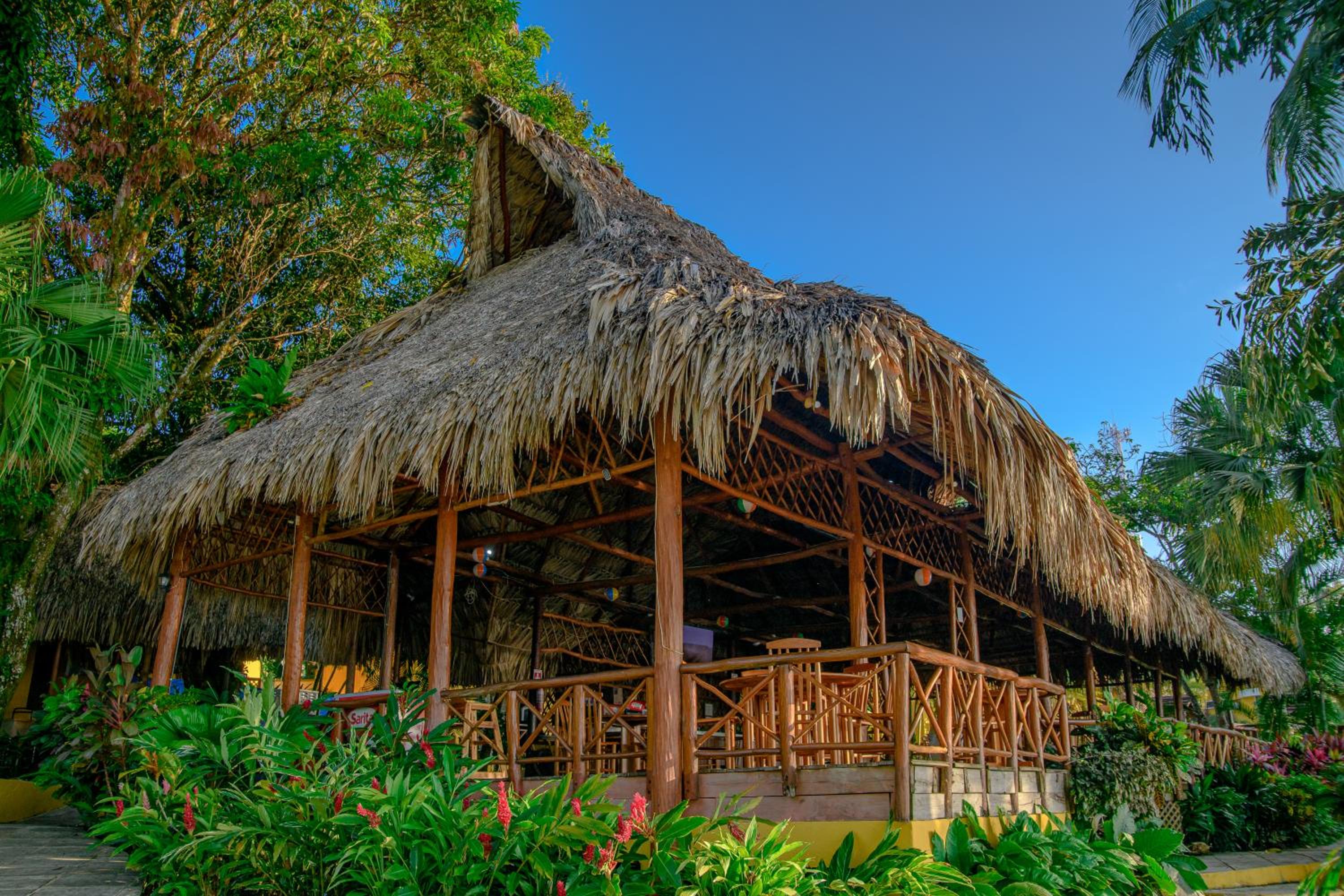 Banana Palms Hotel - Property Image 6