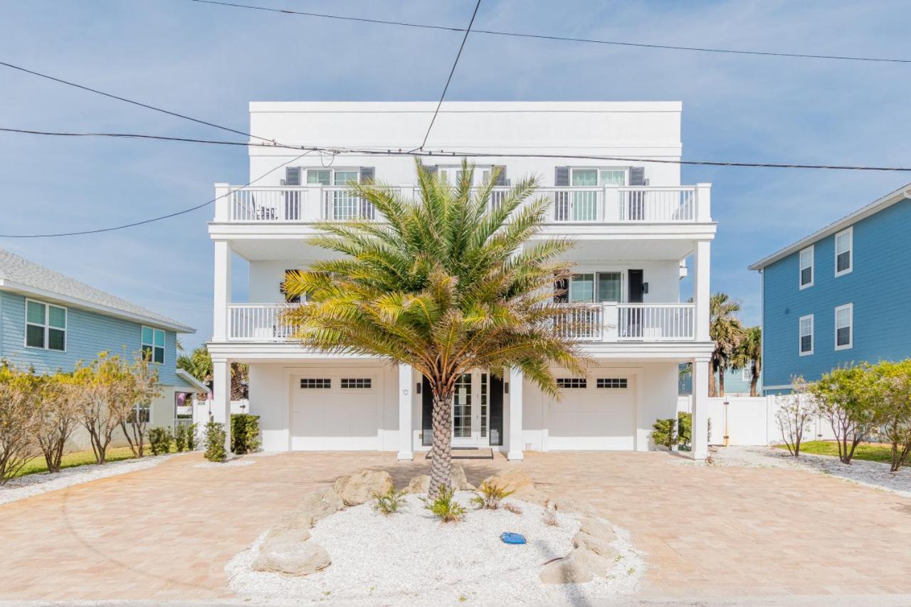 Hotel Sol Mate Roof top deck at the Beach Private heated pool spa and firepit - Image 1