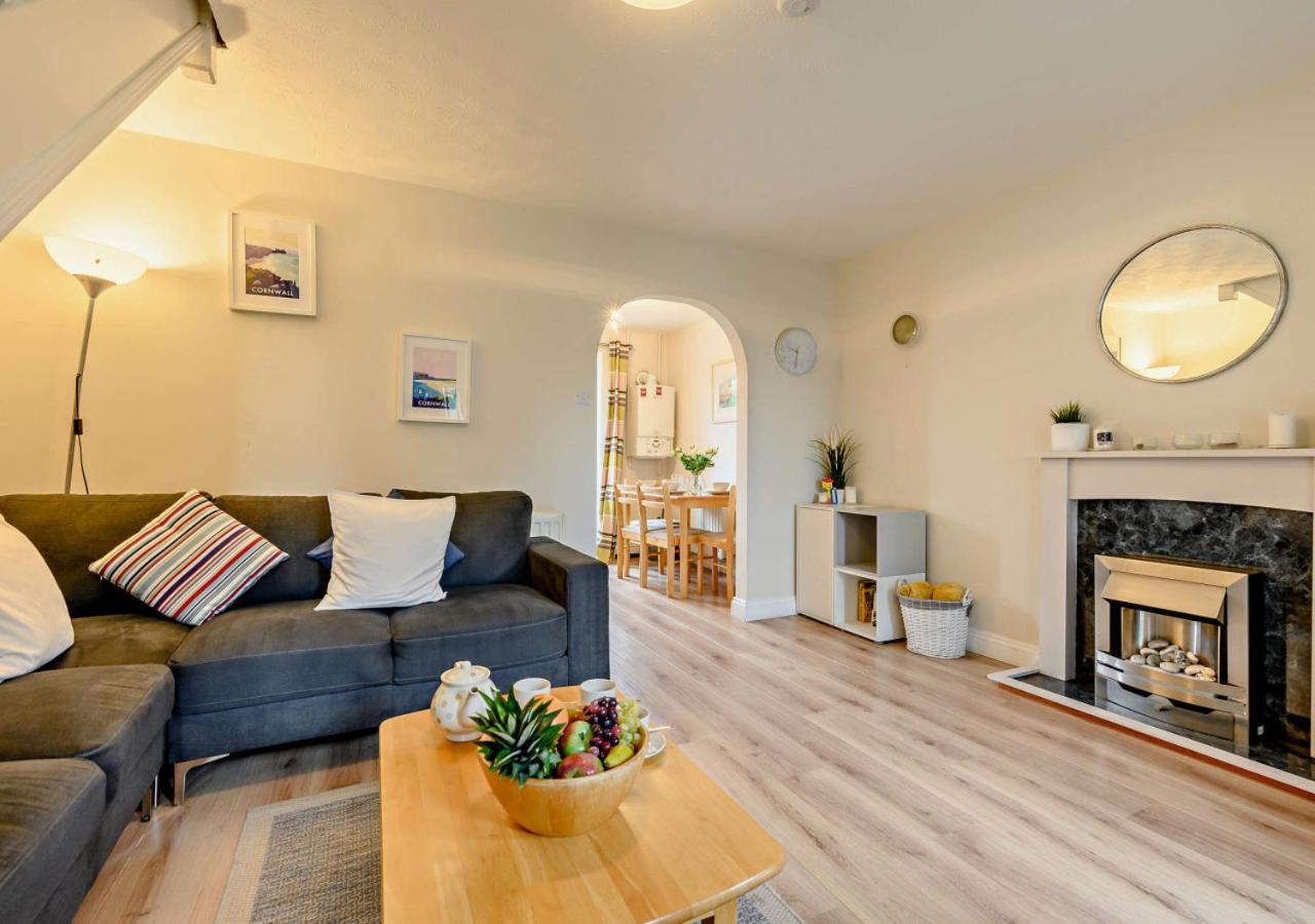 2 Bed in Padstow oc-p00183
