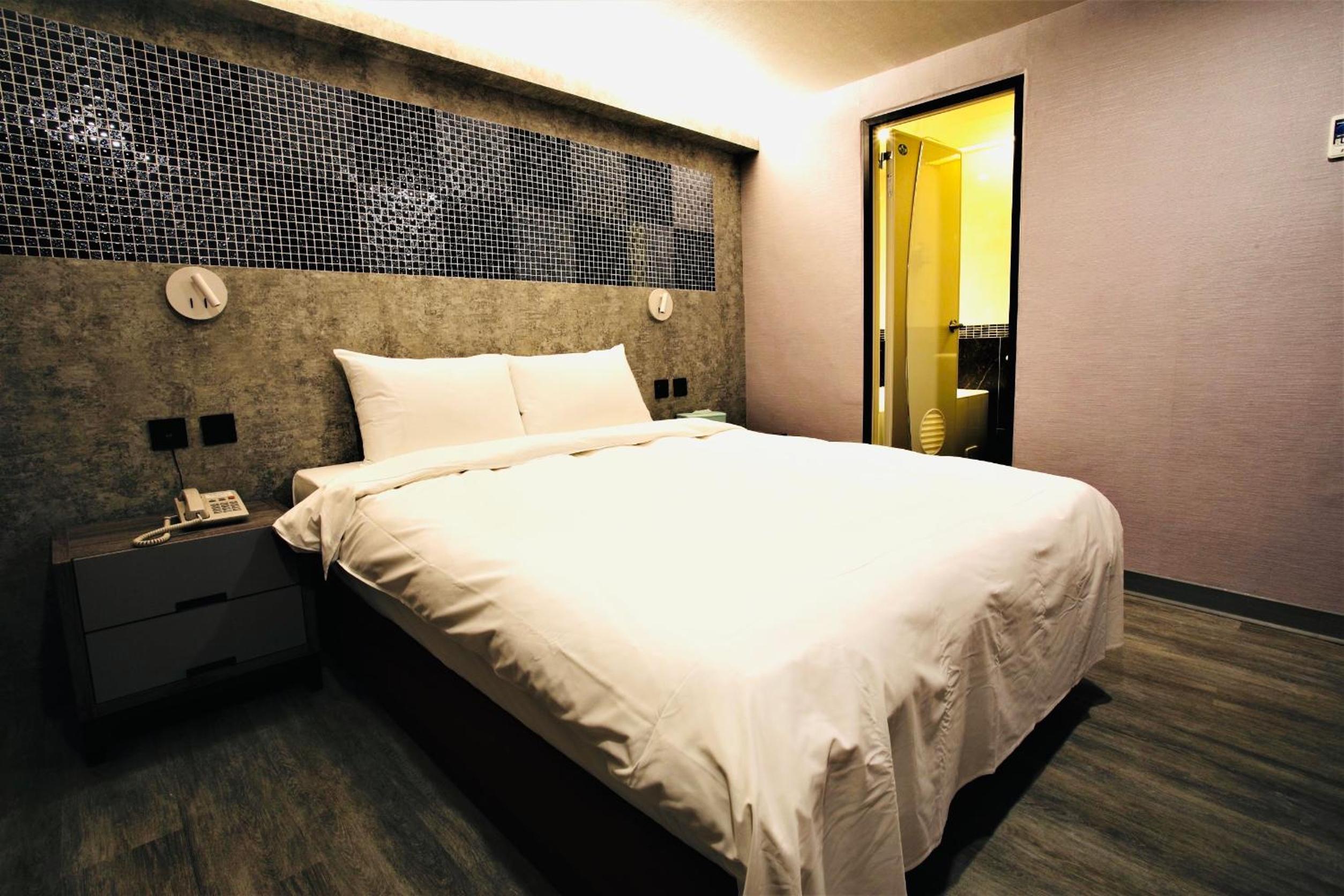 Golden Home Hotel