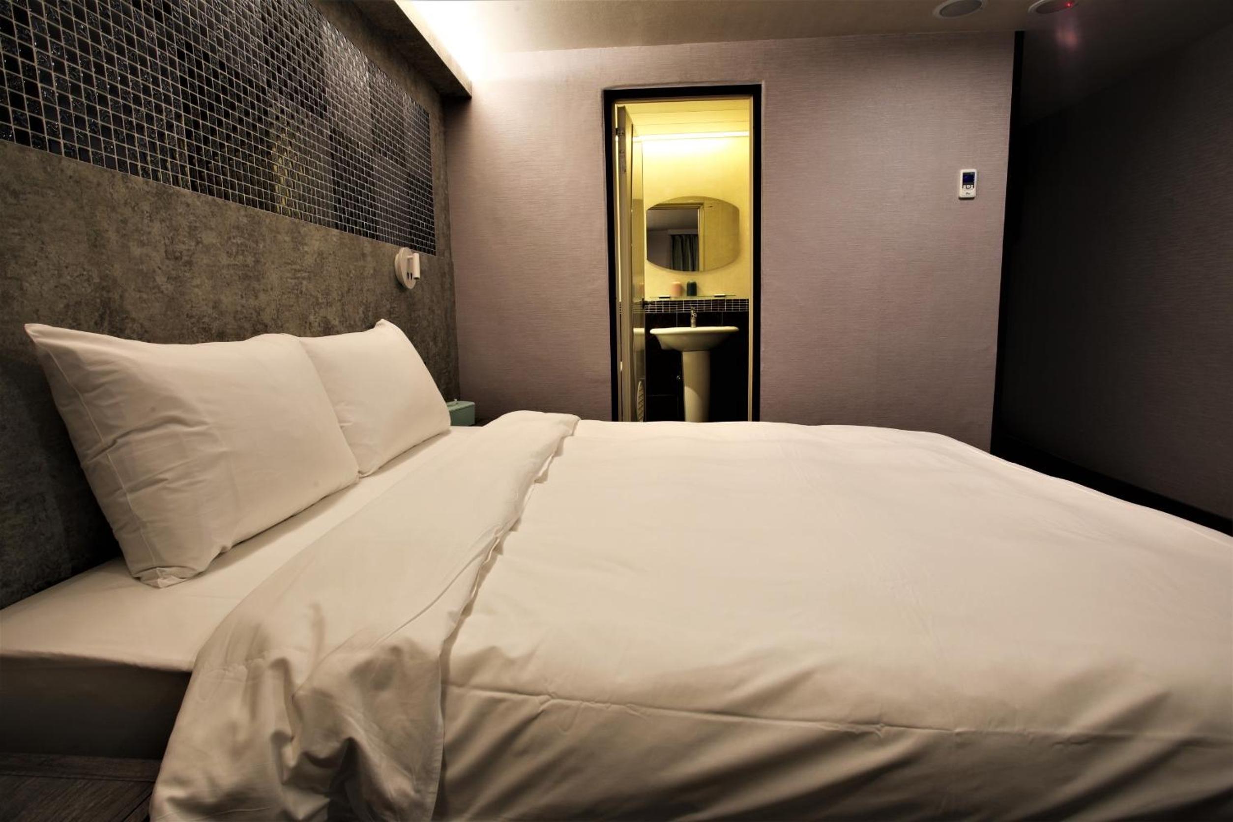 Golden Home Hotel