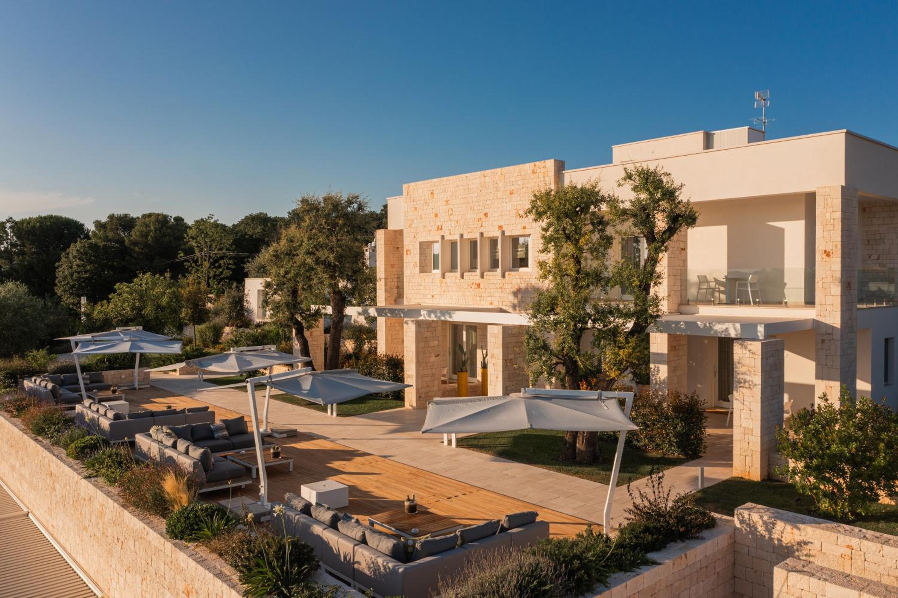 Hotel Essenza Relais Contemporaneo - Image 1