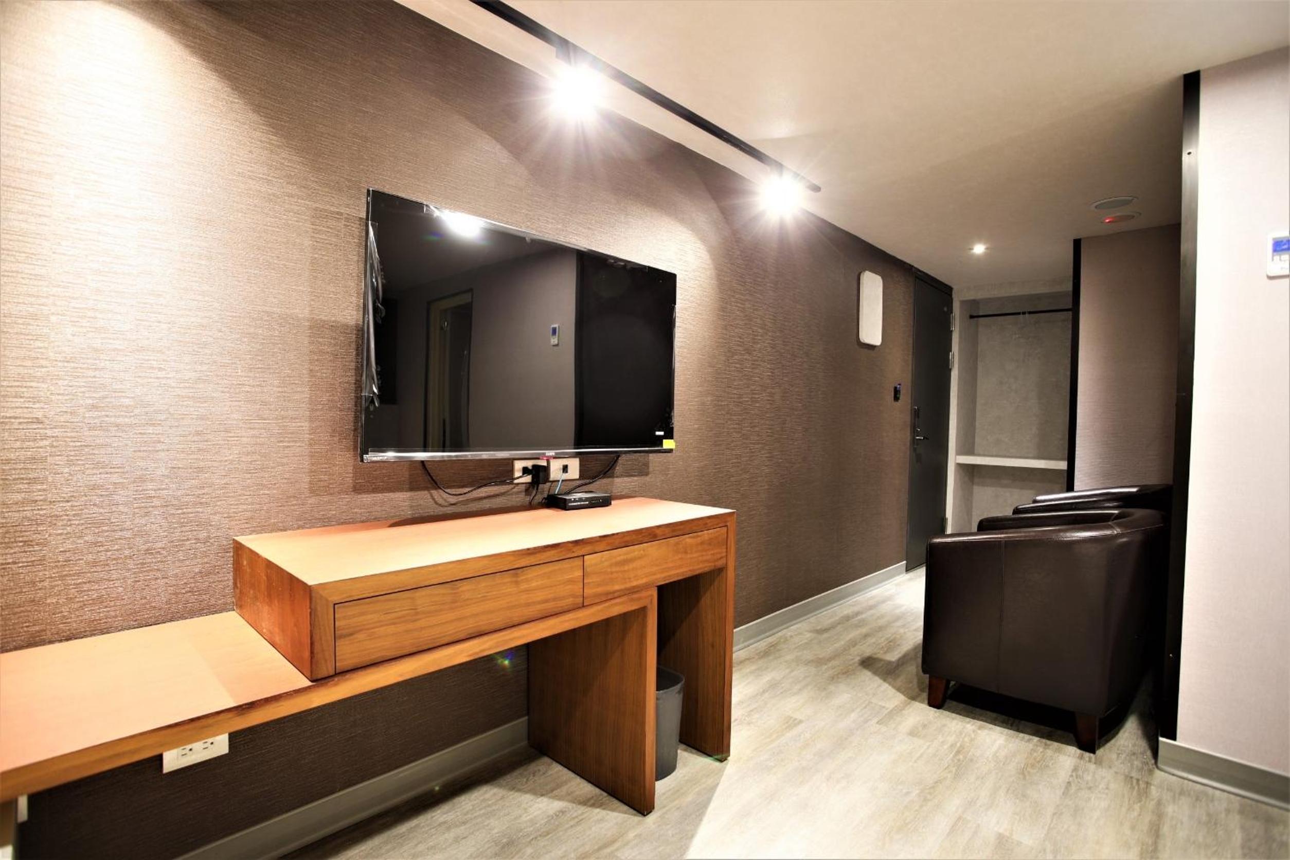 Golden Home Hotel