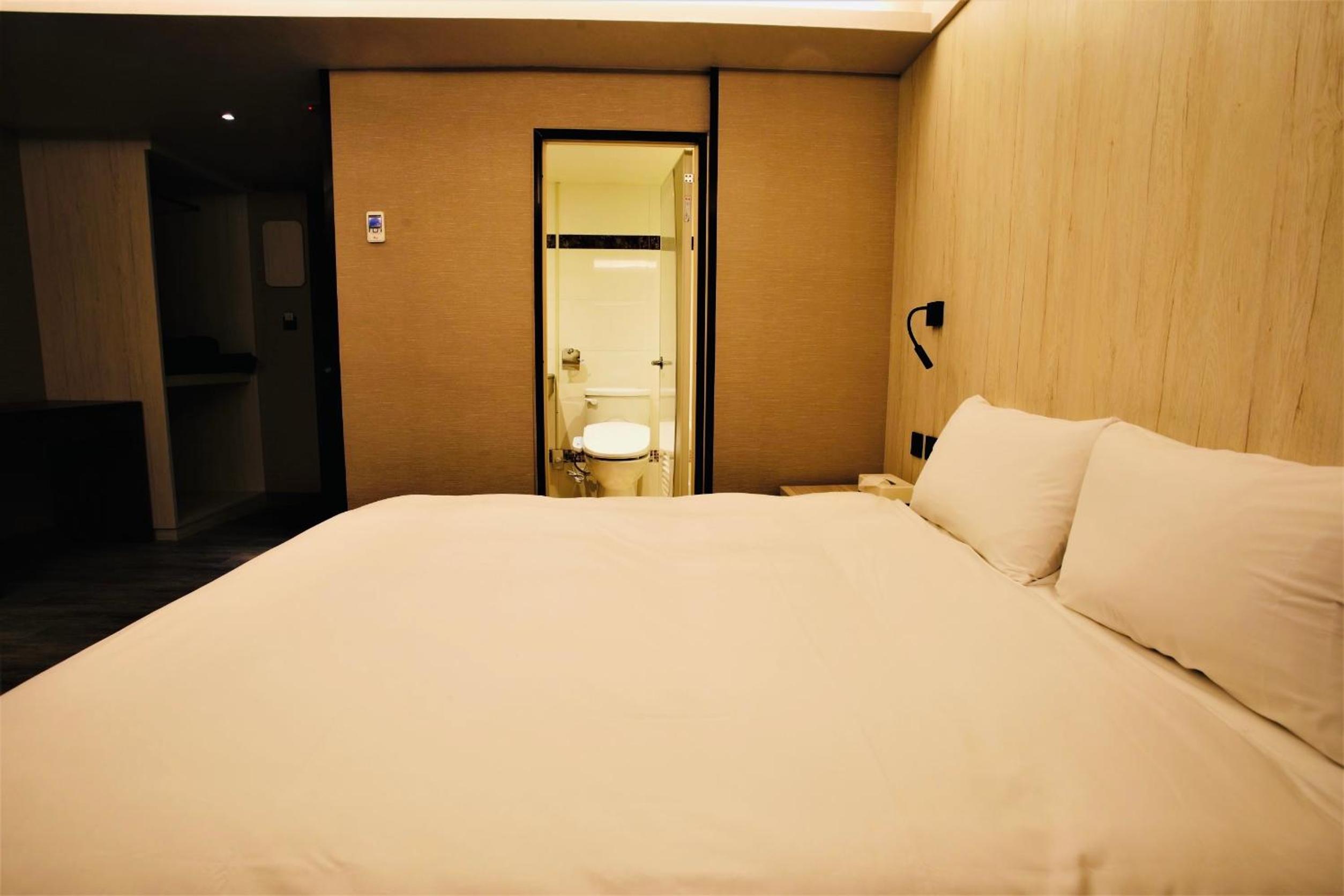 Golden Home Hotel