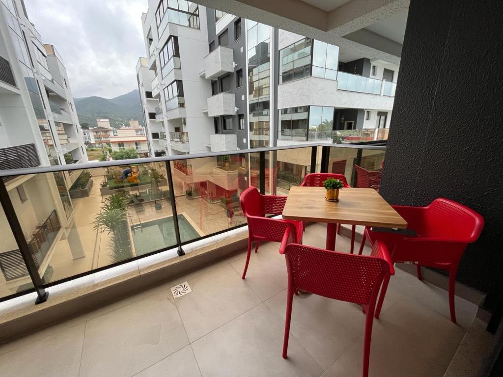 Cód 97 - Apto amplo e decorado a 280m do mar