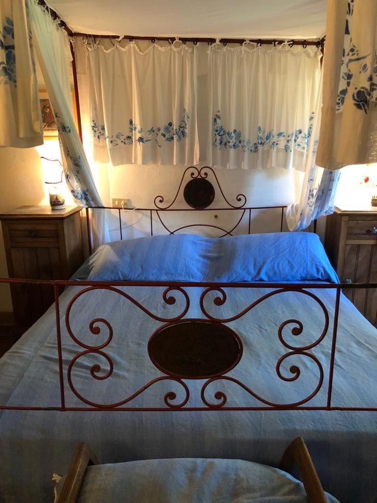 Antica casa colonica in pietra in Toscana view 4