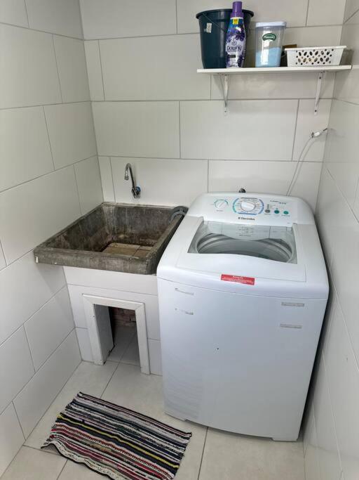 Linda e Ampla Casa Inteira Próxima ao Centro de Criciúma