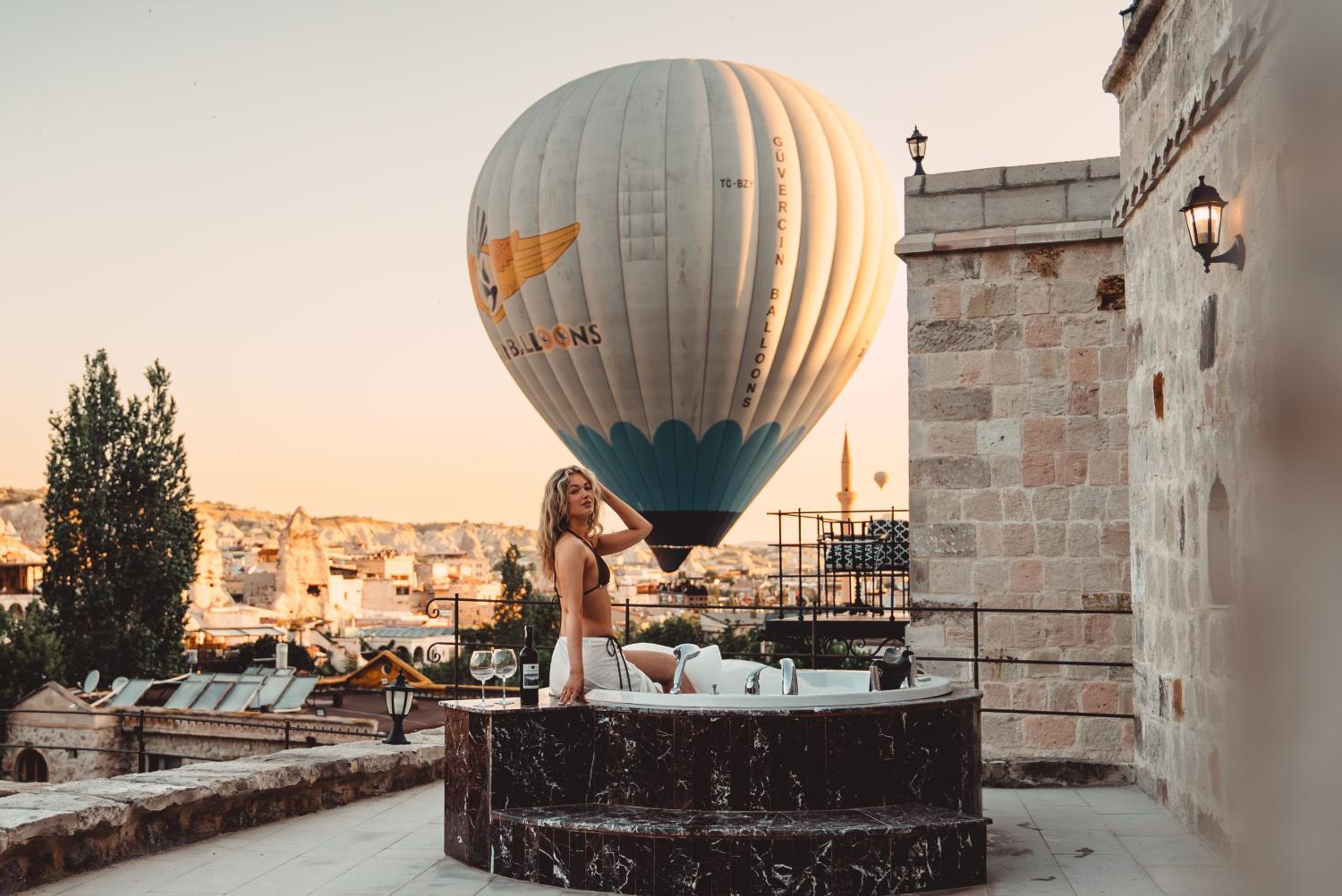 Secret Hill Cave Suites - Image 88