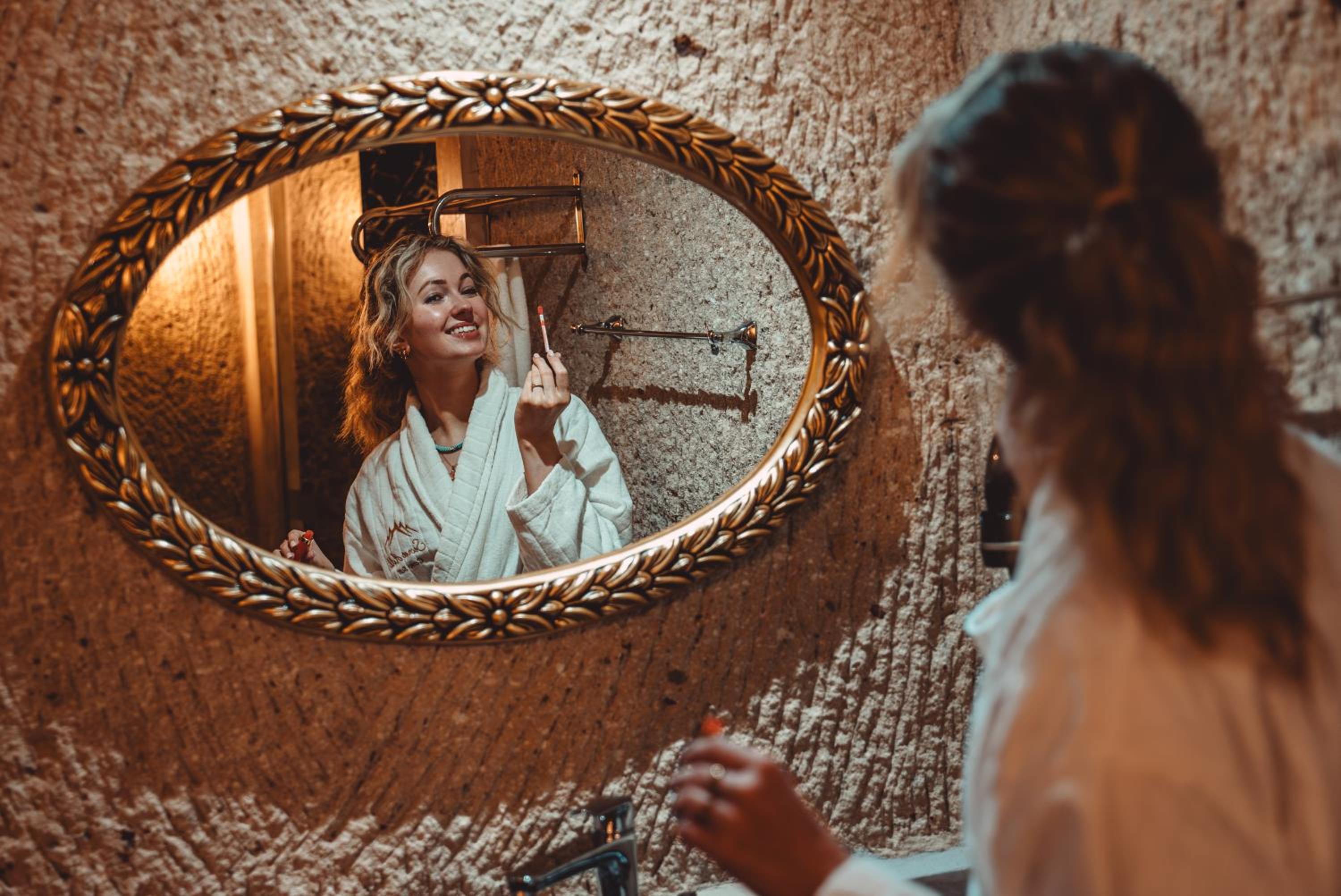 Secret Hill Cave Suites - Image 178