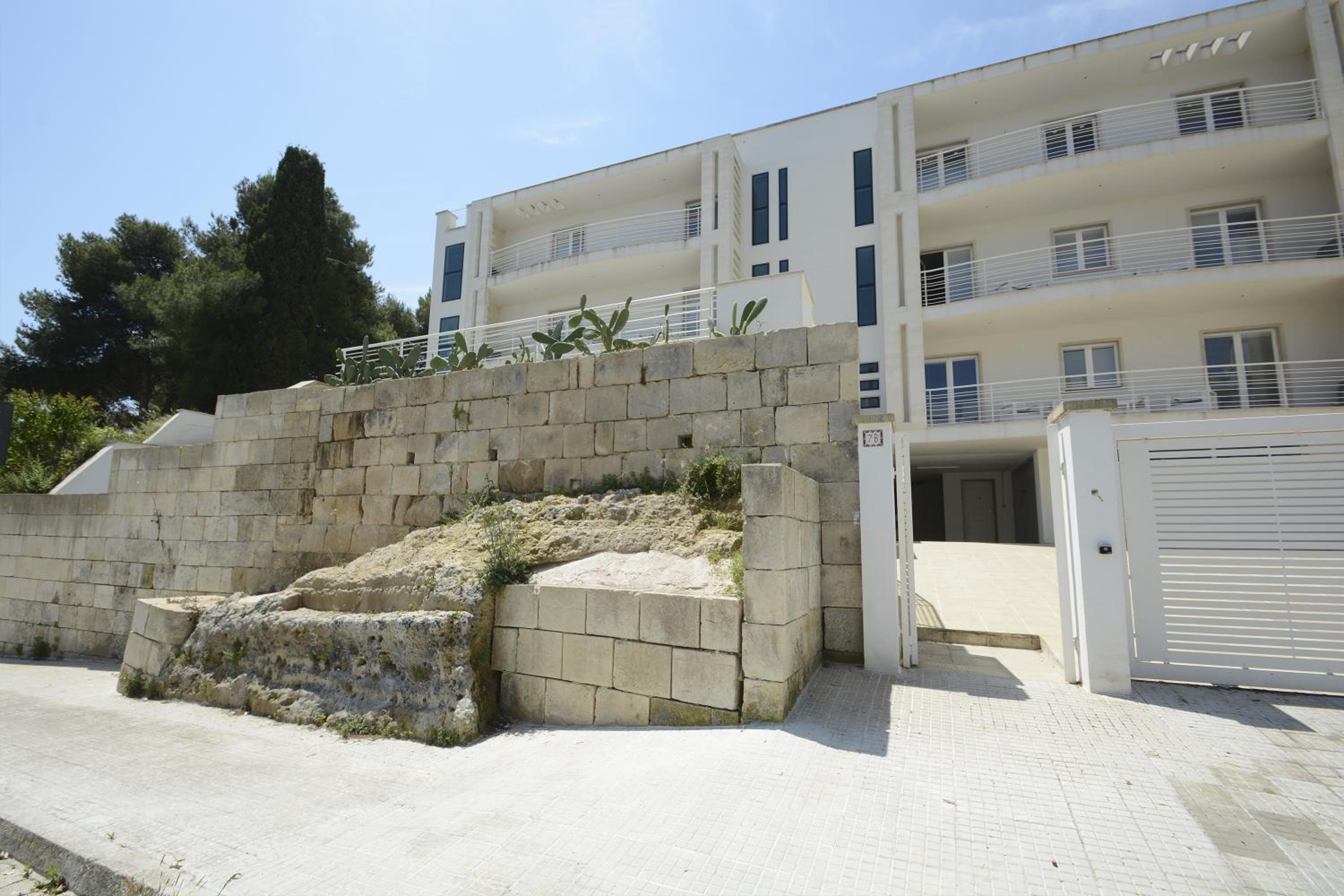 Hypogeum Suites & Apartments