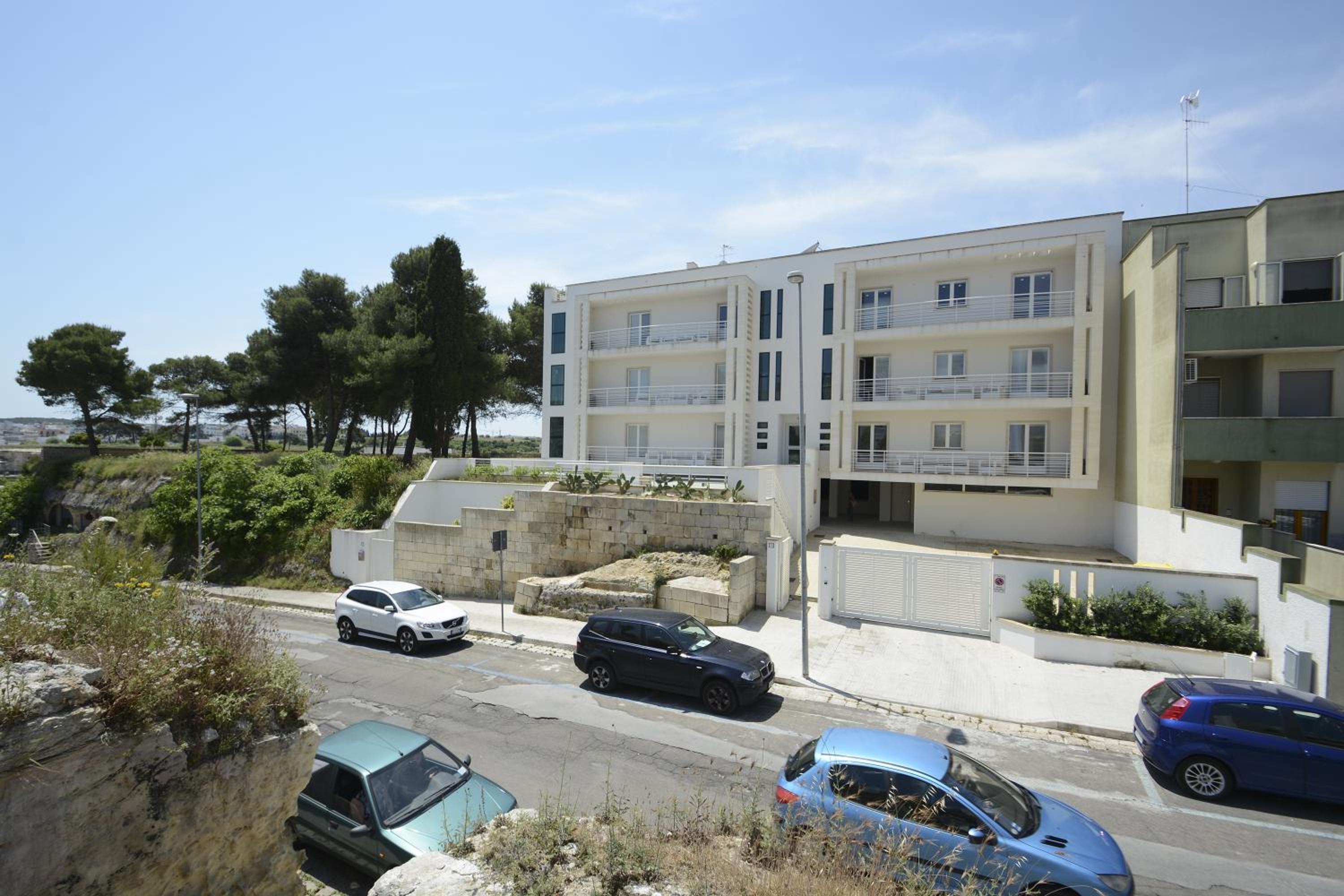 Hypogeum Suites & Apartments