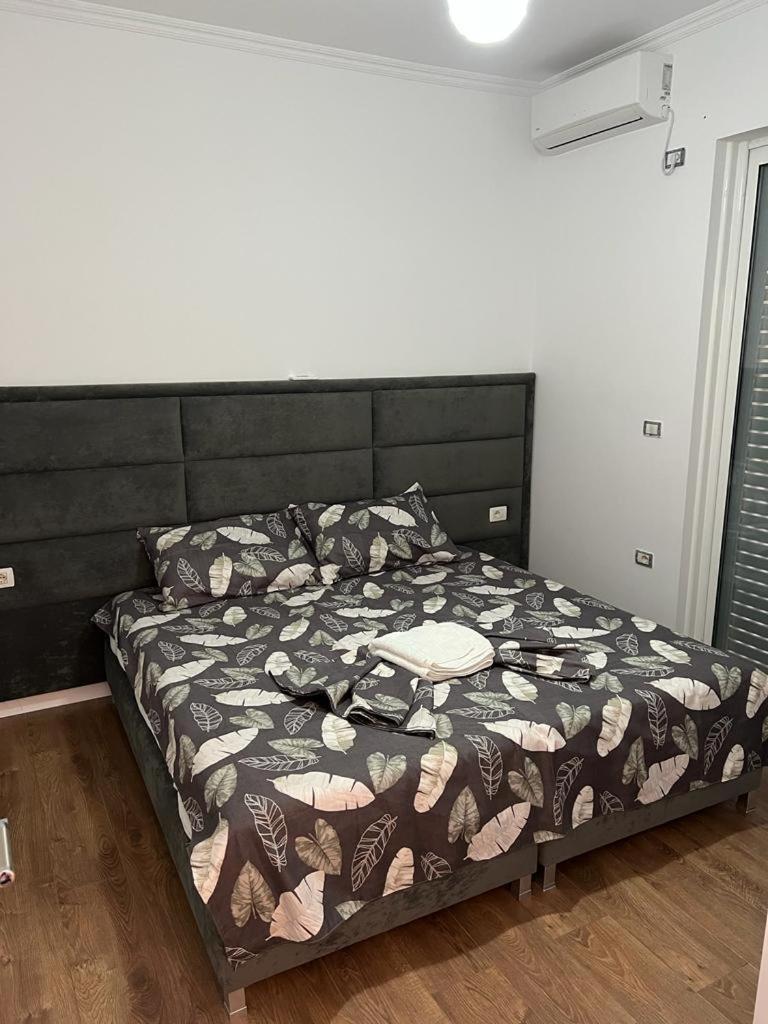 Lulo's Apartment with Sea View