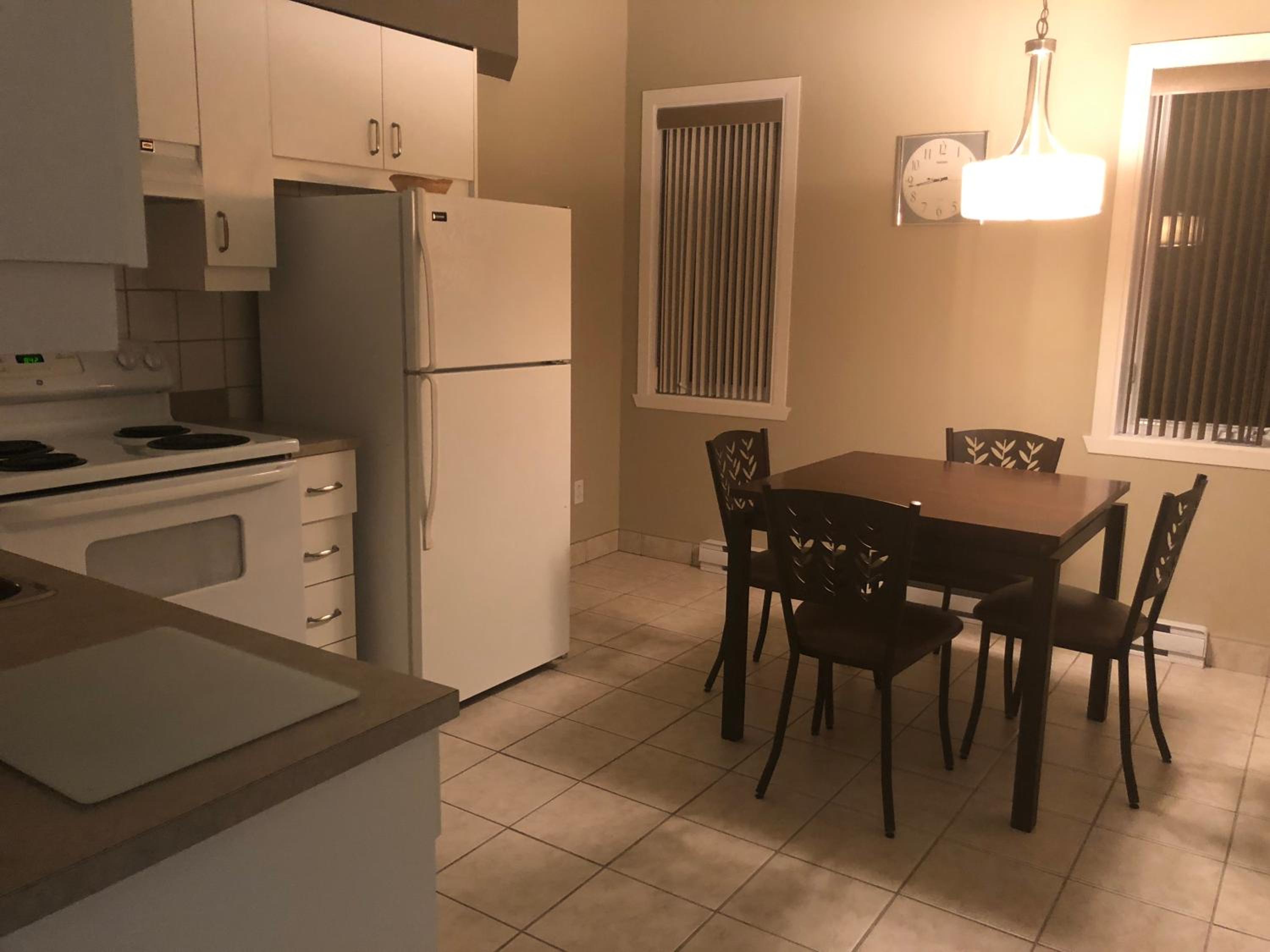 Condos Vacances MSA - incluant piscine et spas extérieurs chauffés à L'ANNÉE!!