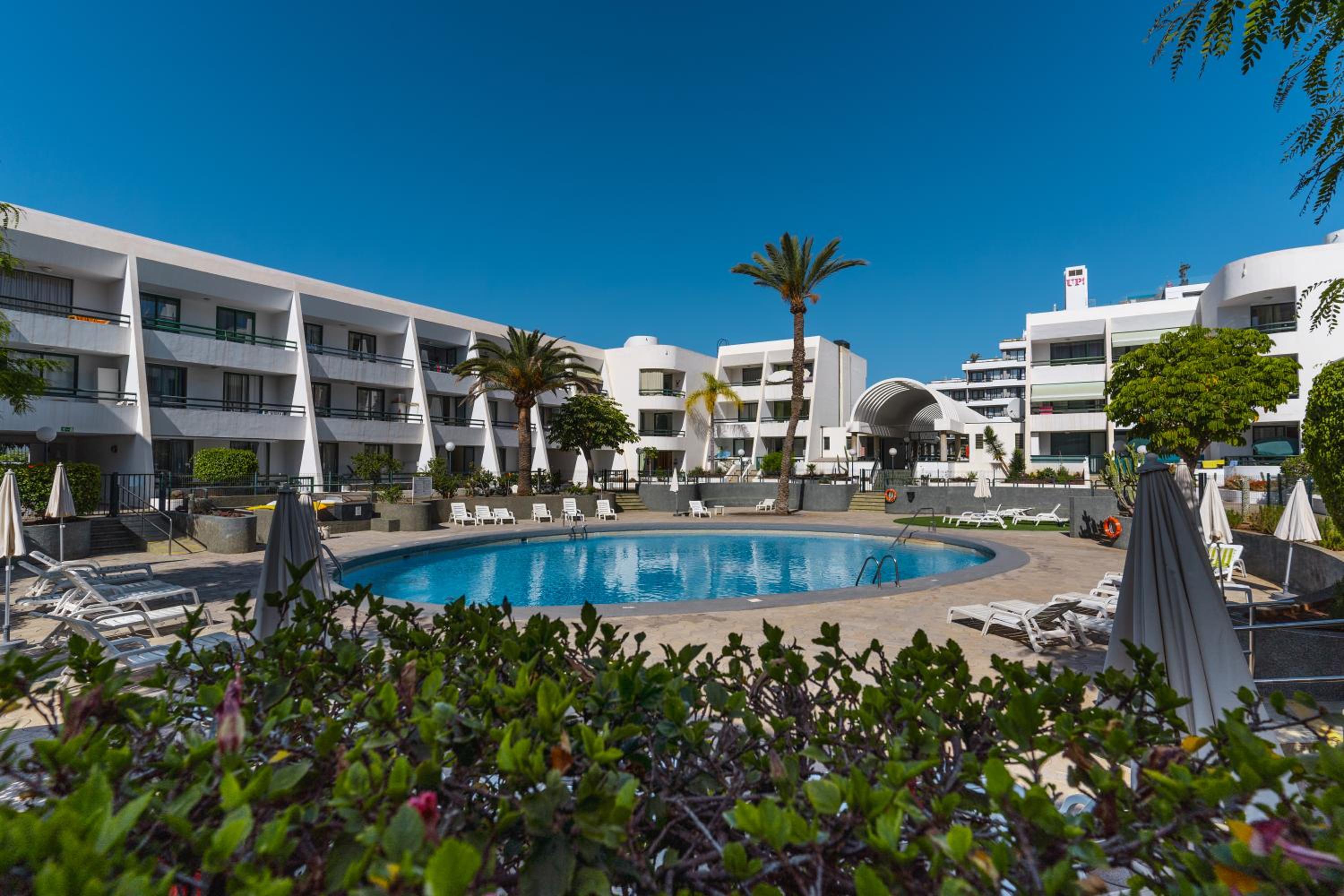 GO2TENERIFE Apart'Teno Amazing pool view & near the beach photo 2