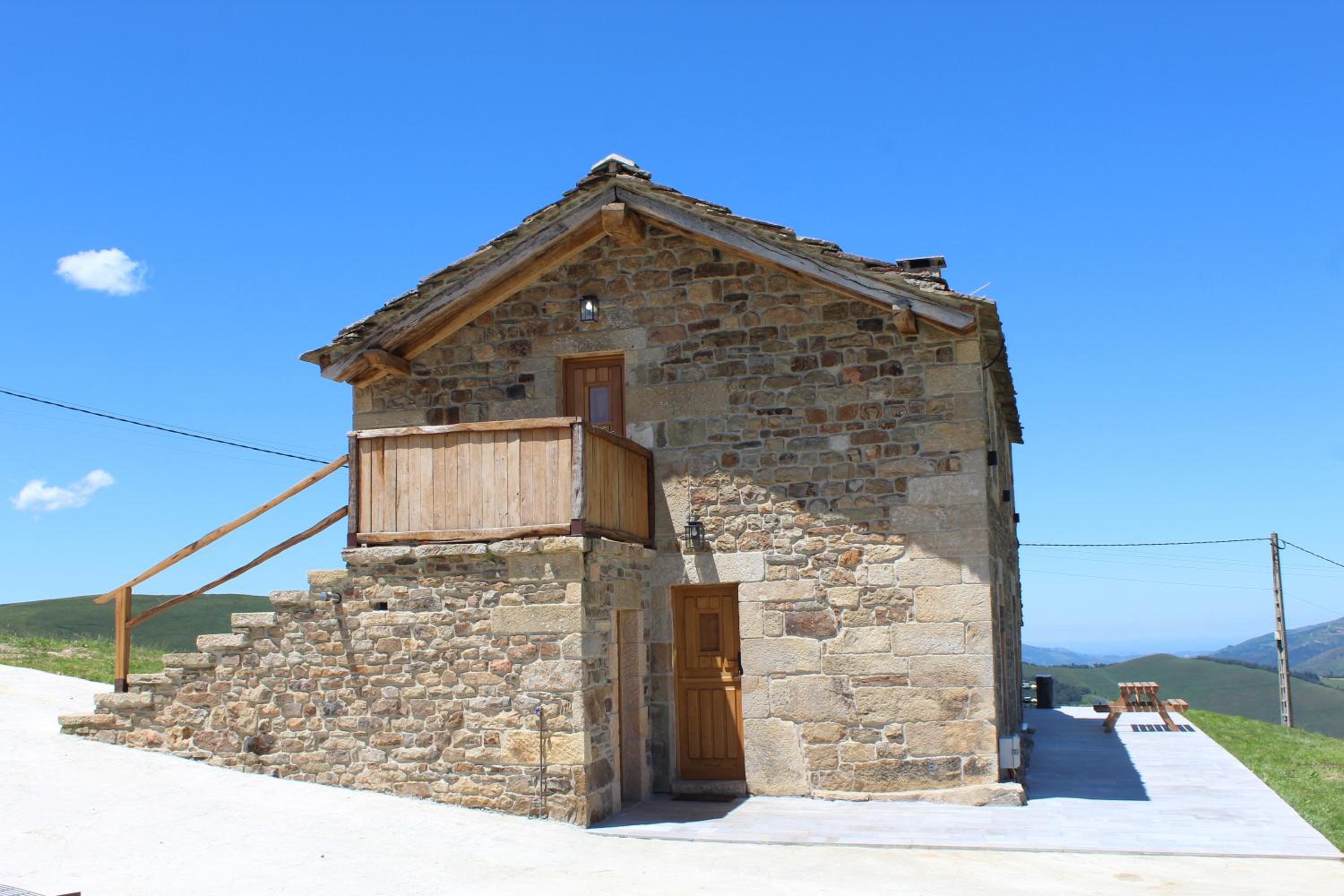 Villa Brenagudina - Cabaña Pasiega con piscina climatizada