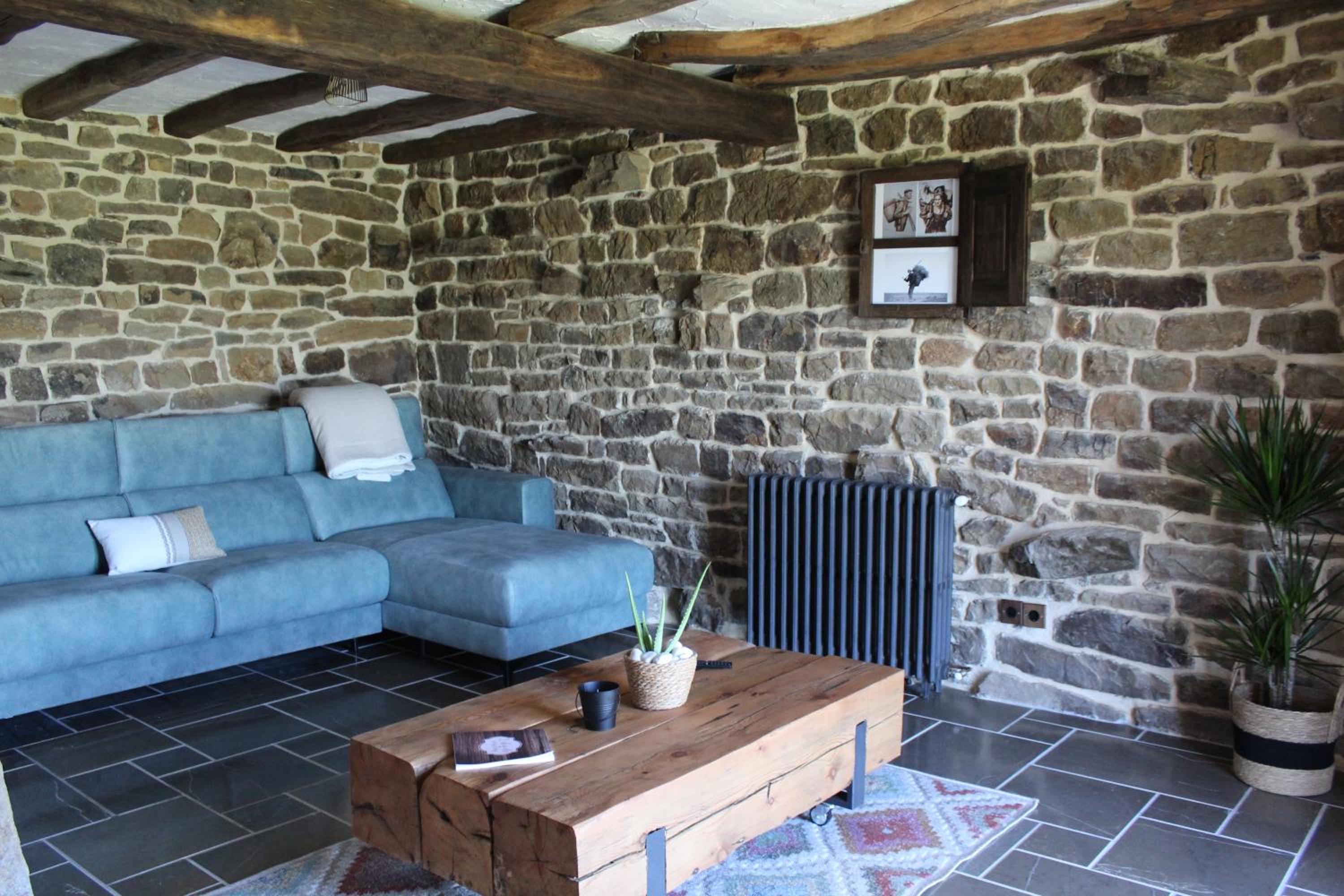 Villa Brenagudina - Cabaña Pasiega con piscina climatizada