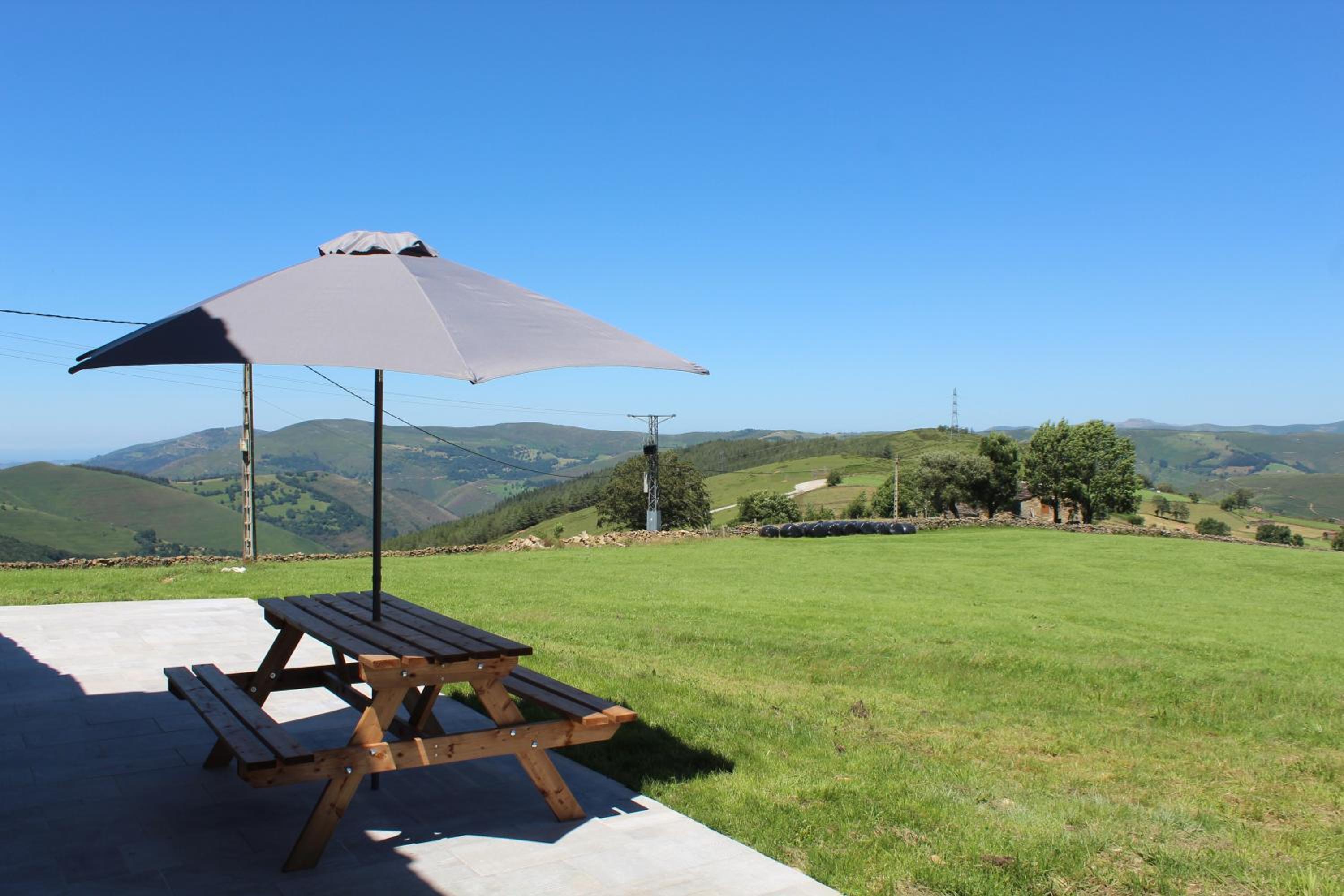Villa Brenagudina - Cabaña Pasiega con piscina climatizada