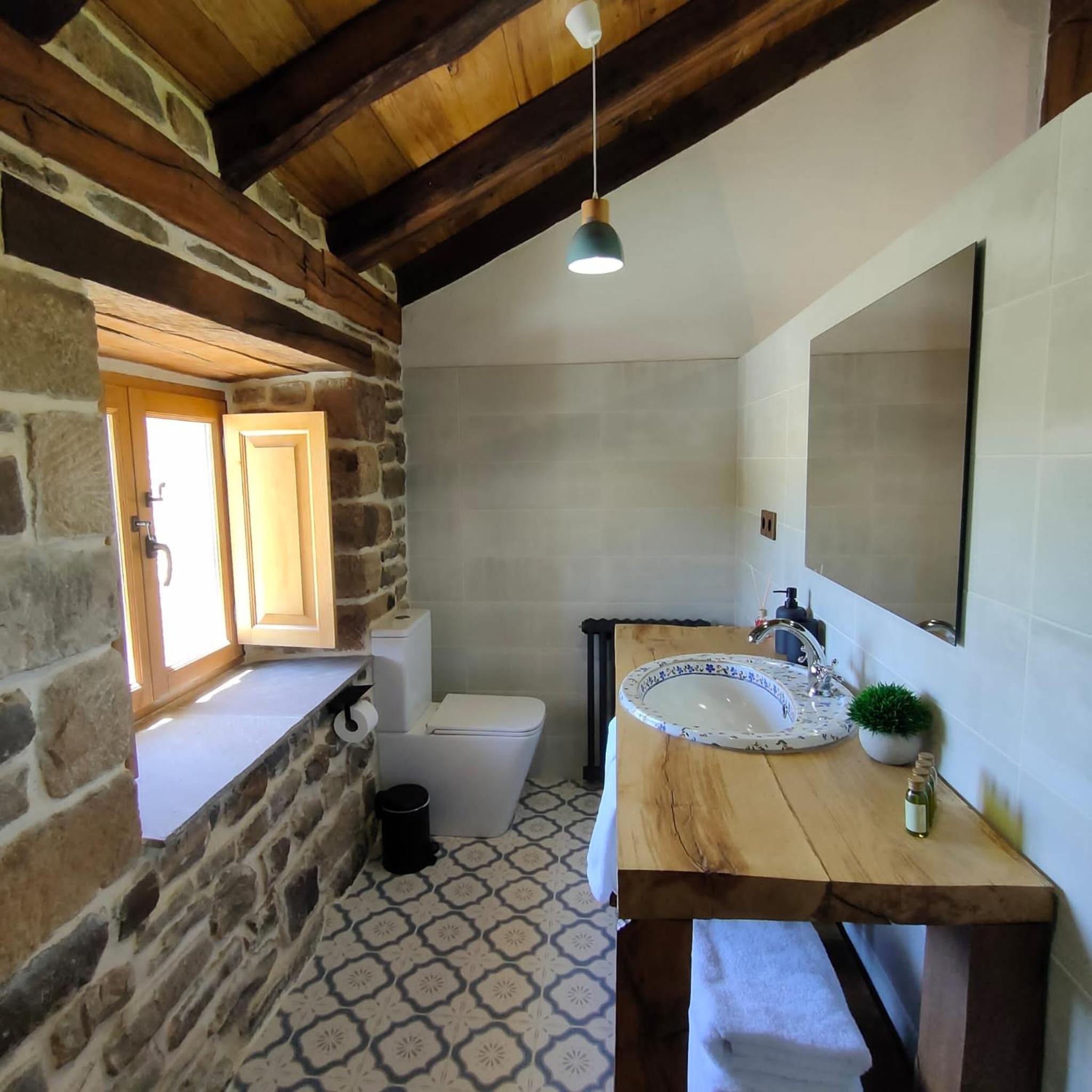 Villa Brenagudina - Cabaña Pasiega con piscina climatizada